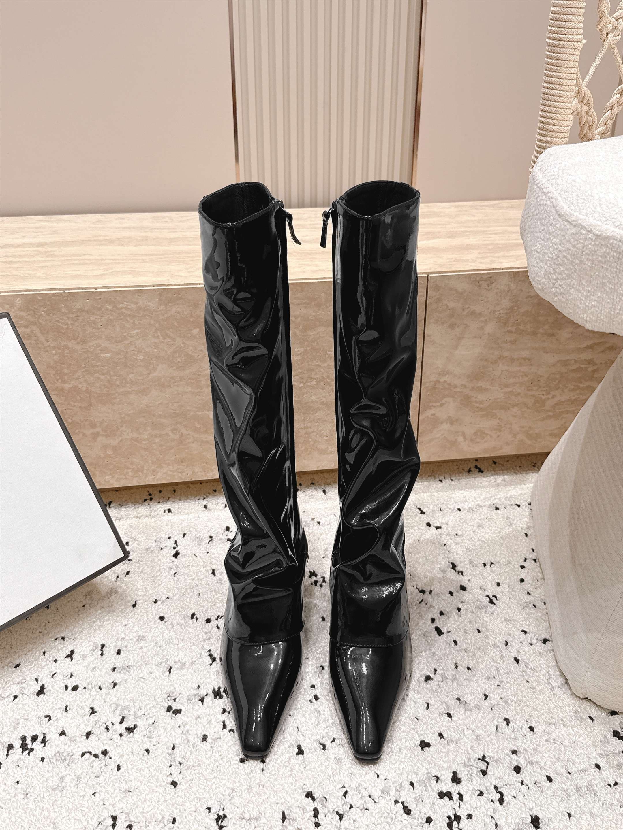 D8684 1couhe Niche trendy brand 26/vs Autumn new model shoes collection… Square toe, thick heel pants shoes — image 2