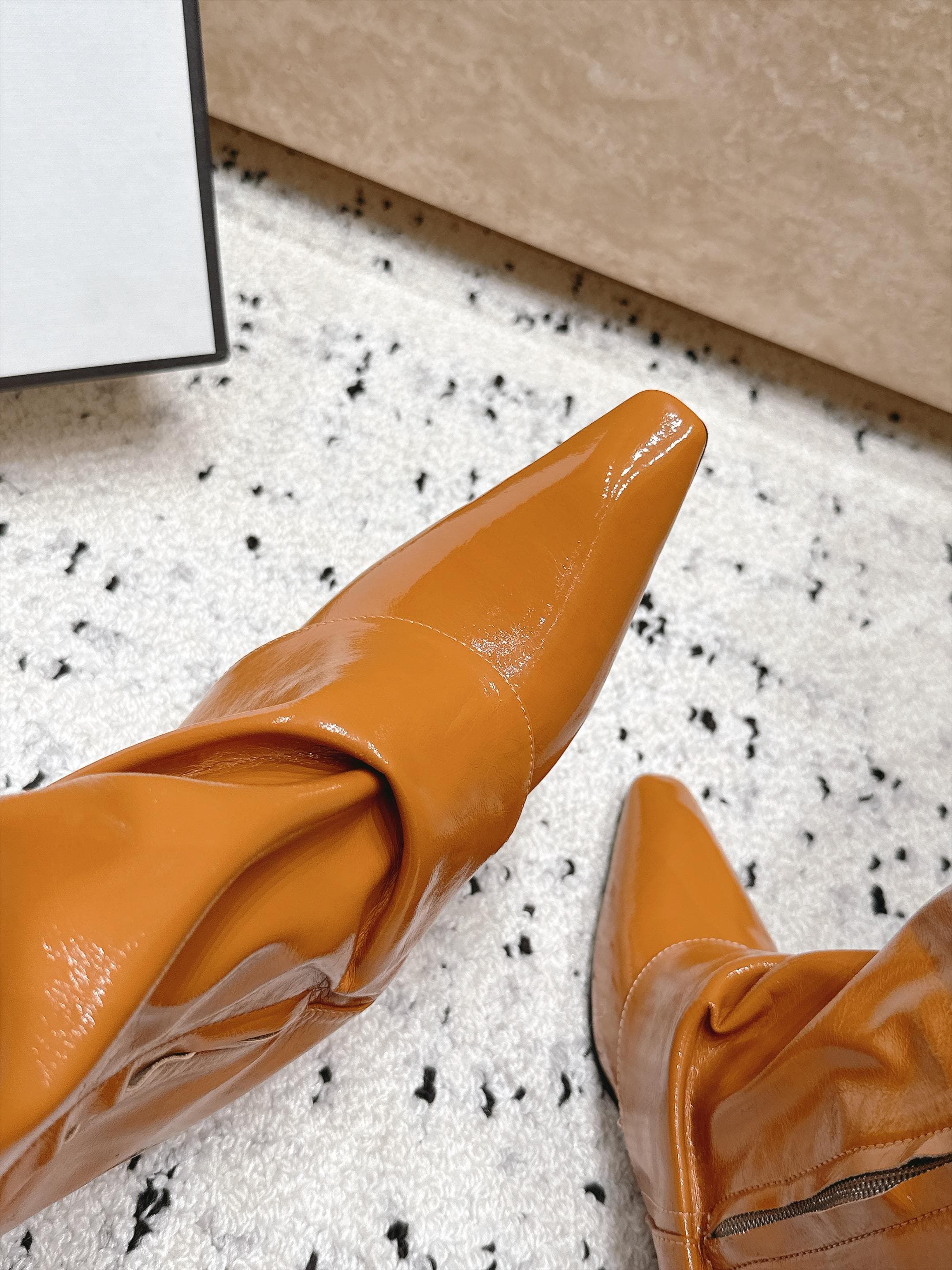D8681 1couhe Niche trendy brand 26/vs Autumn new model shoes collection… Square toe, thick heel pants shoes — image 5