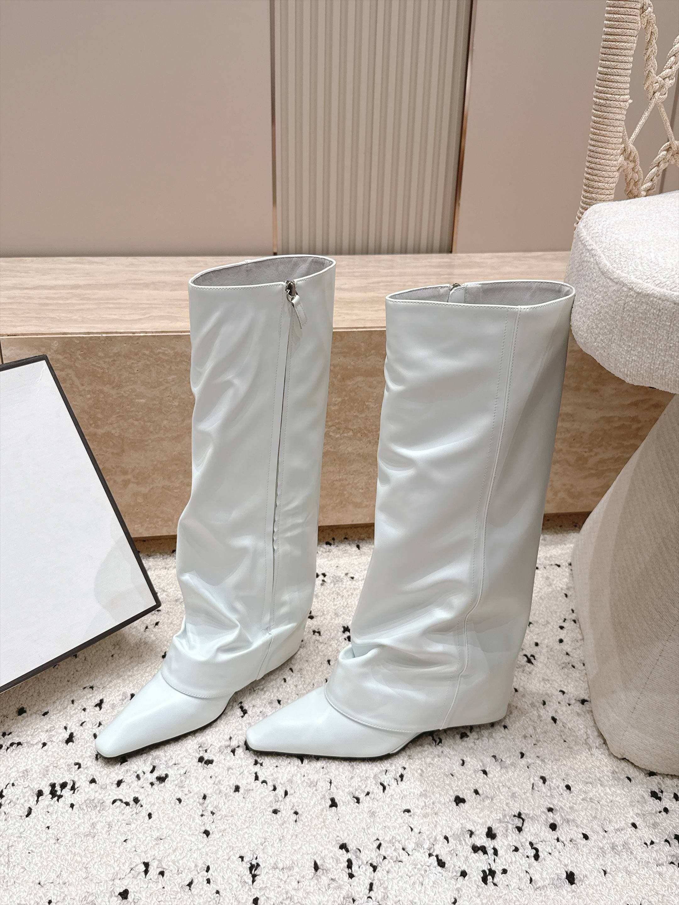 D8682 1couhe Niche trendy brand 26/vs Autumn new model boots series… Square-toe, thick-heeled pants boots