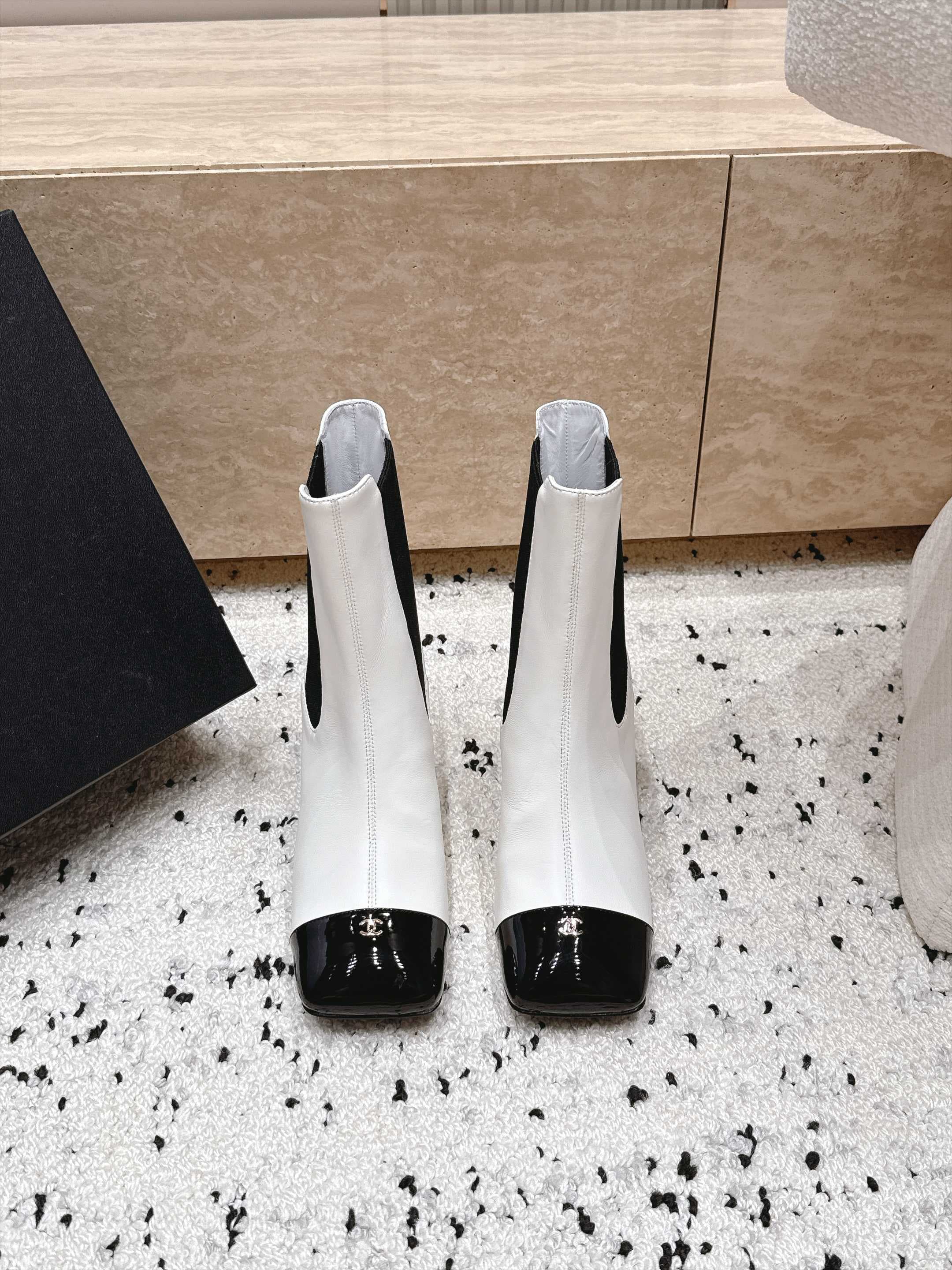 D8710 Chanel 2026vs Fall/Winter New Boot Collection... Square-toe high heels rubber boots, classic mixed colors, exuding elegance — image 2