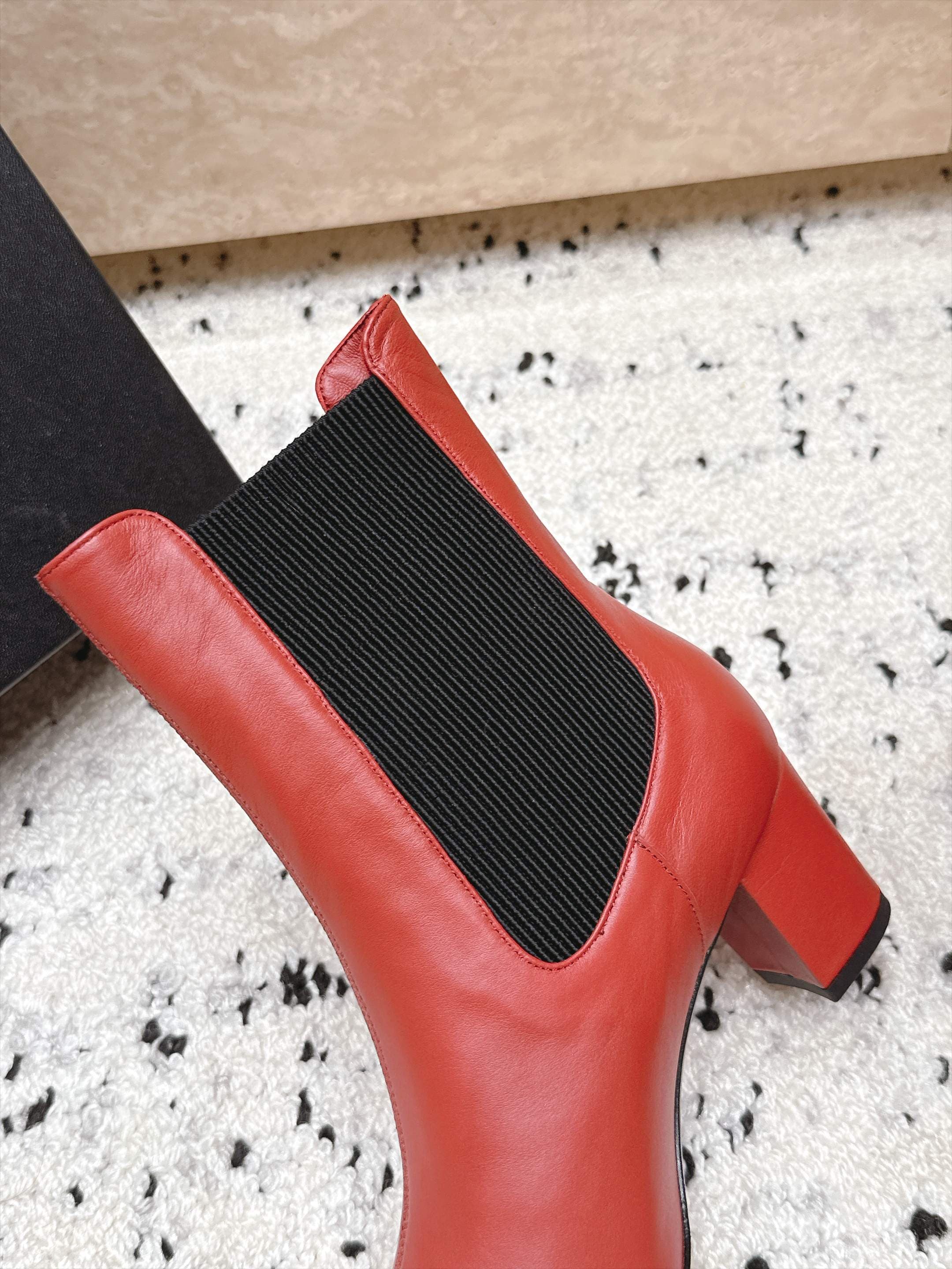 D8708 Chanel 2026vs Fall/Winter New Boot Collection... Square-toe high heels rubber boots, classic mixed colors, exuding elegance — image 8