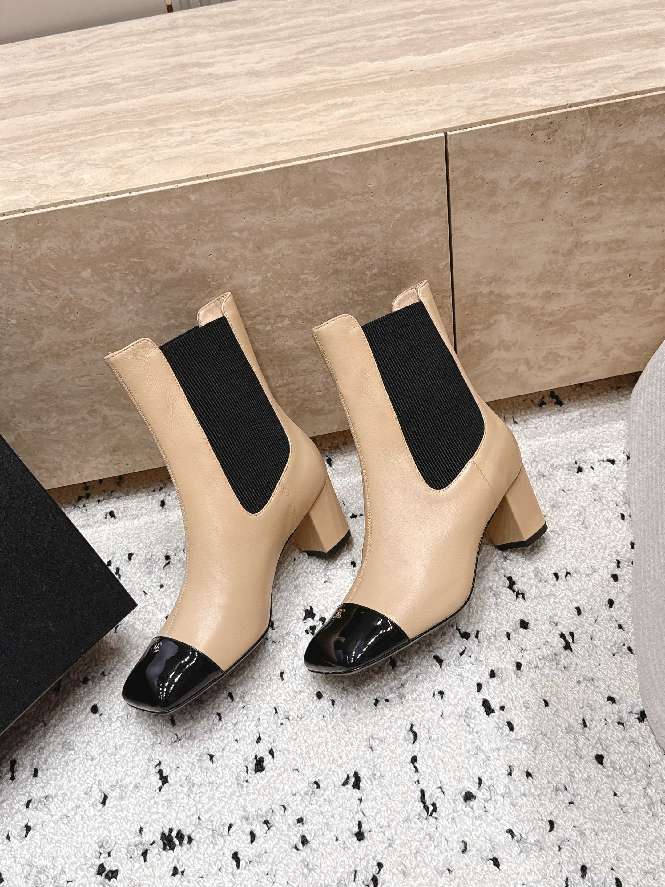 D8707 Chanel 2026vs Fall/Winter New Boot Collection... Square-toe high heels rubber boots, classic mixed colors, exuding elegance — image 4