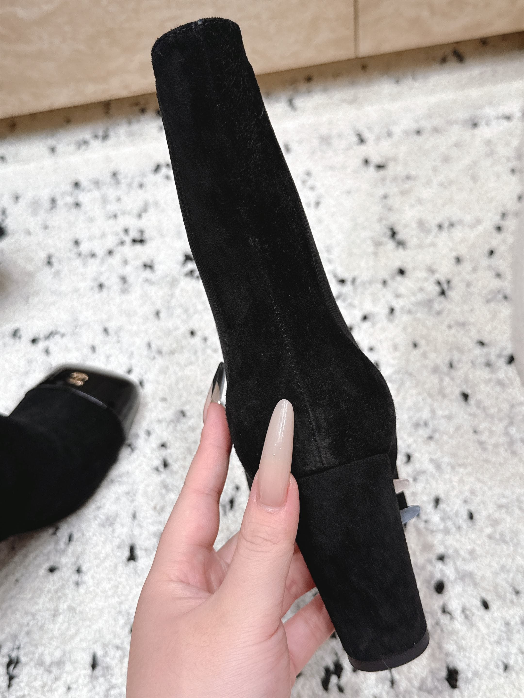 D8750 Chanel 2026vs Fall/Winter New Boot Collection... Square-toe high heels rubber boots, classic mixed colors, exuding elegance — image 8