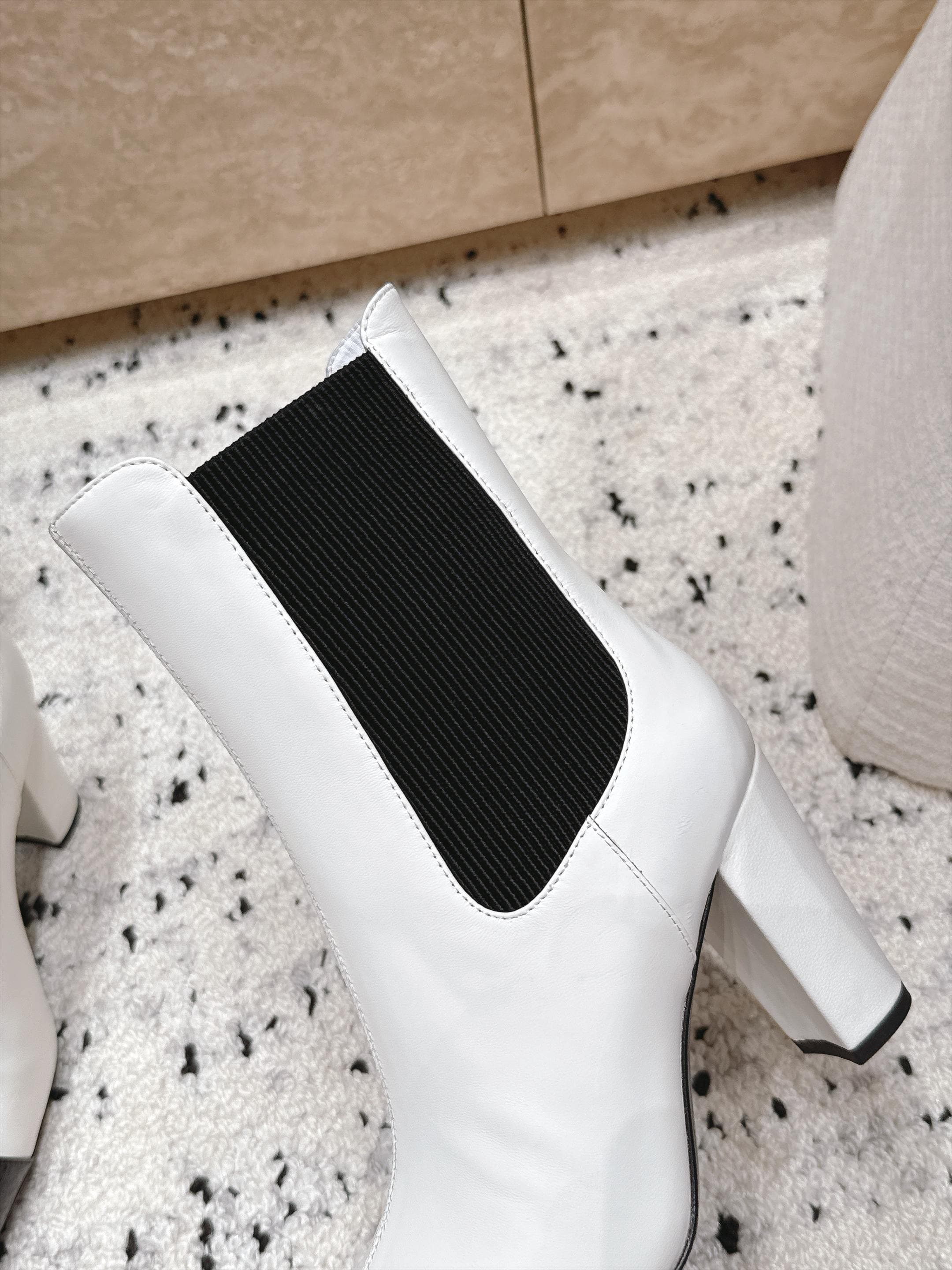 D8701 Chanel 2026vs Fall-Winter New Boot Collection... Square-toe high heels rubber boots, classic mixed colors, exuding elegance — image 8