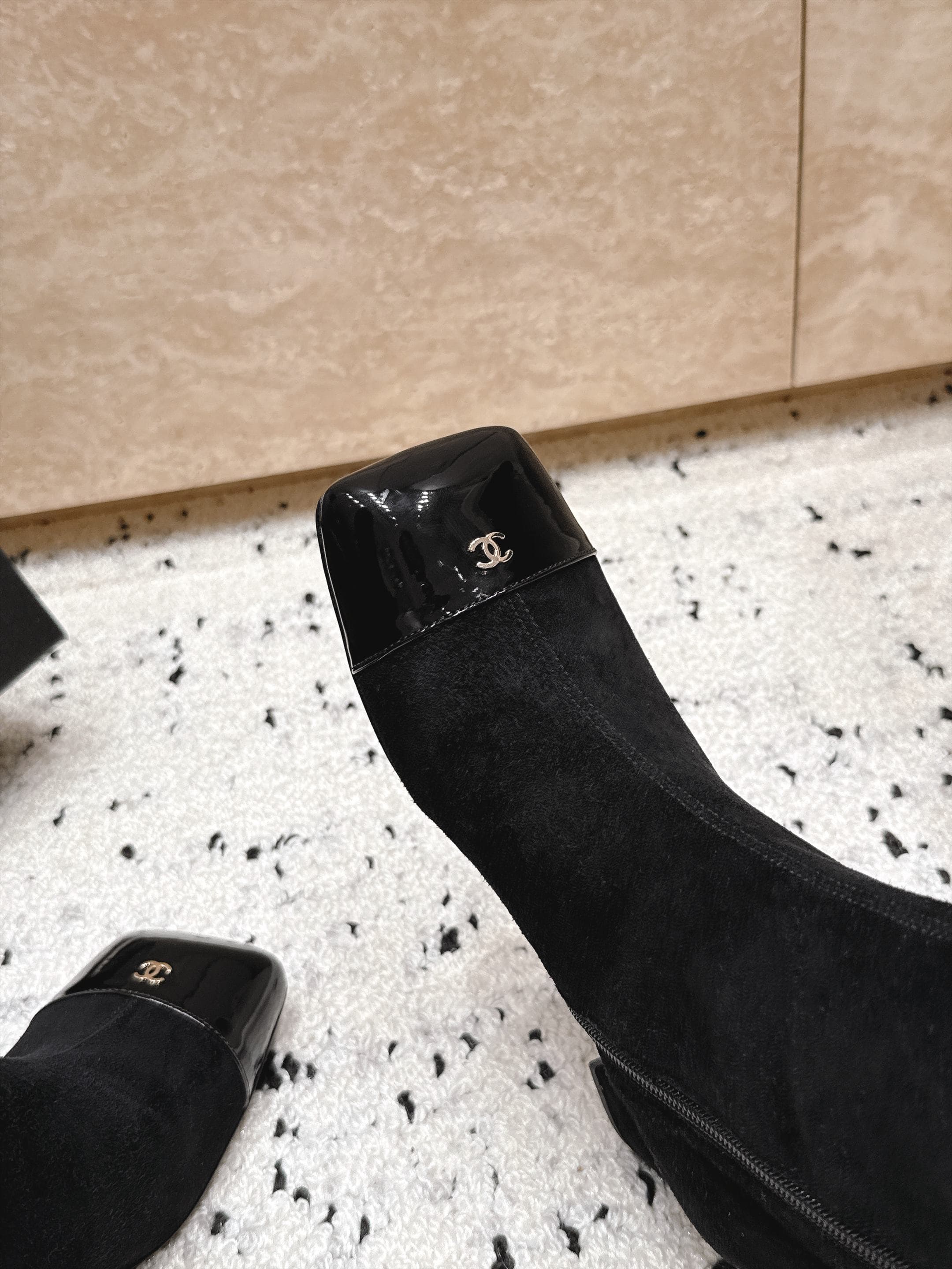 D8699 Chanel 2026vs Fall/Winter New Boot Collection... Square-toe high heels, long boots with classic mixed colors – exudes elegance and sophistication — image 7