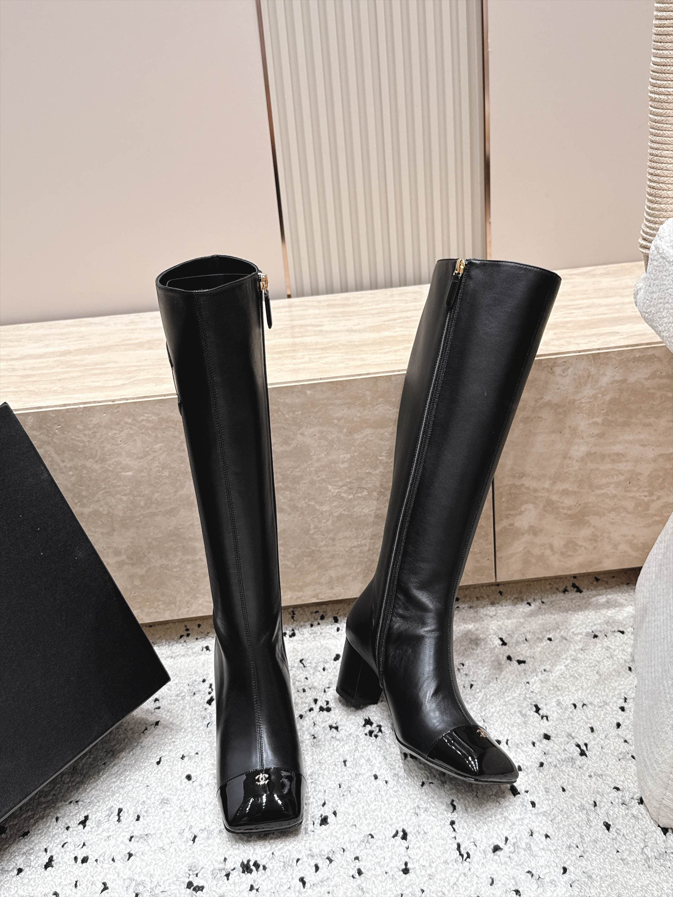 D8698 Chanel 2026vs Fall/Winter New Boot Collection... Square-toe high heels, long boots with classic mixed colors – exudes elegance and sophistication — image 3