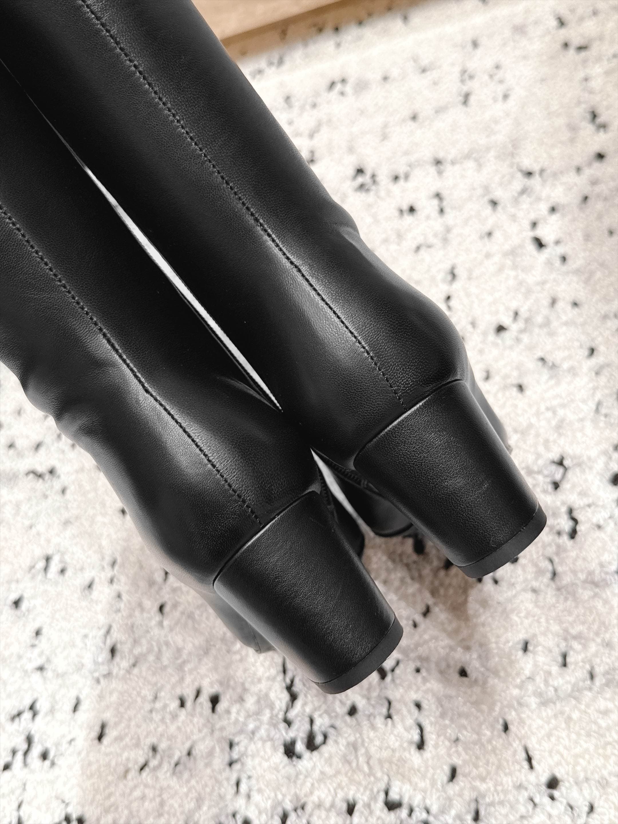 D8744 Chanel 2026vs autumn/winter new shoe collection... Square-toe high heels, long boots, classic mixed colors, exuding elegance — image 8
