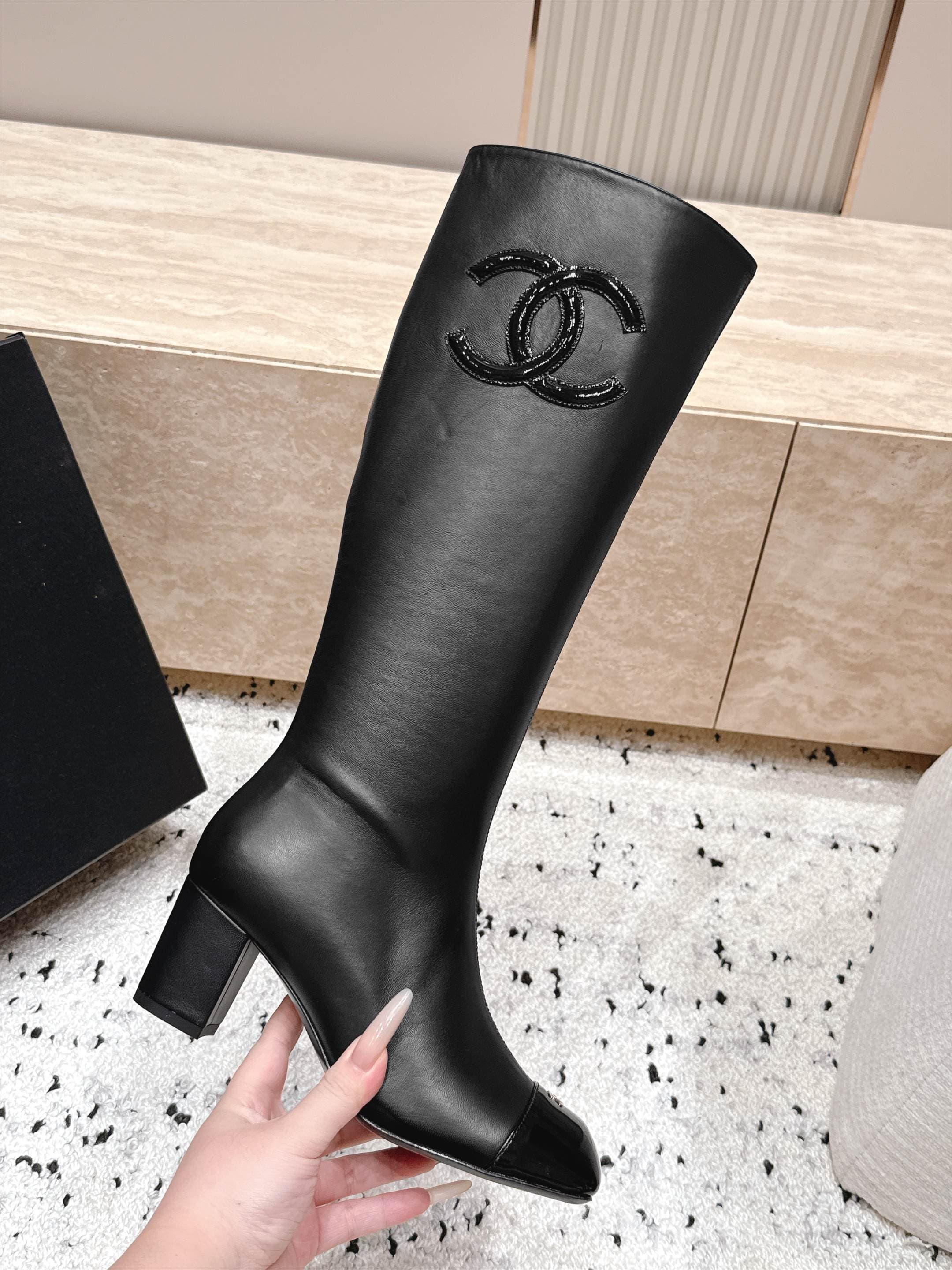 D8698 Chanel 2026vs Fall/Winter New Boot Collection... Square-toe high heels, long boots with classic mixed colors – exudes elegance and sophistication — image 6