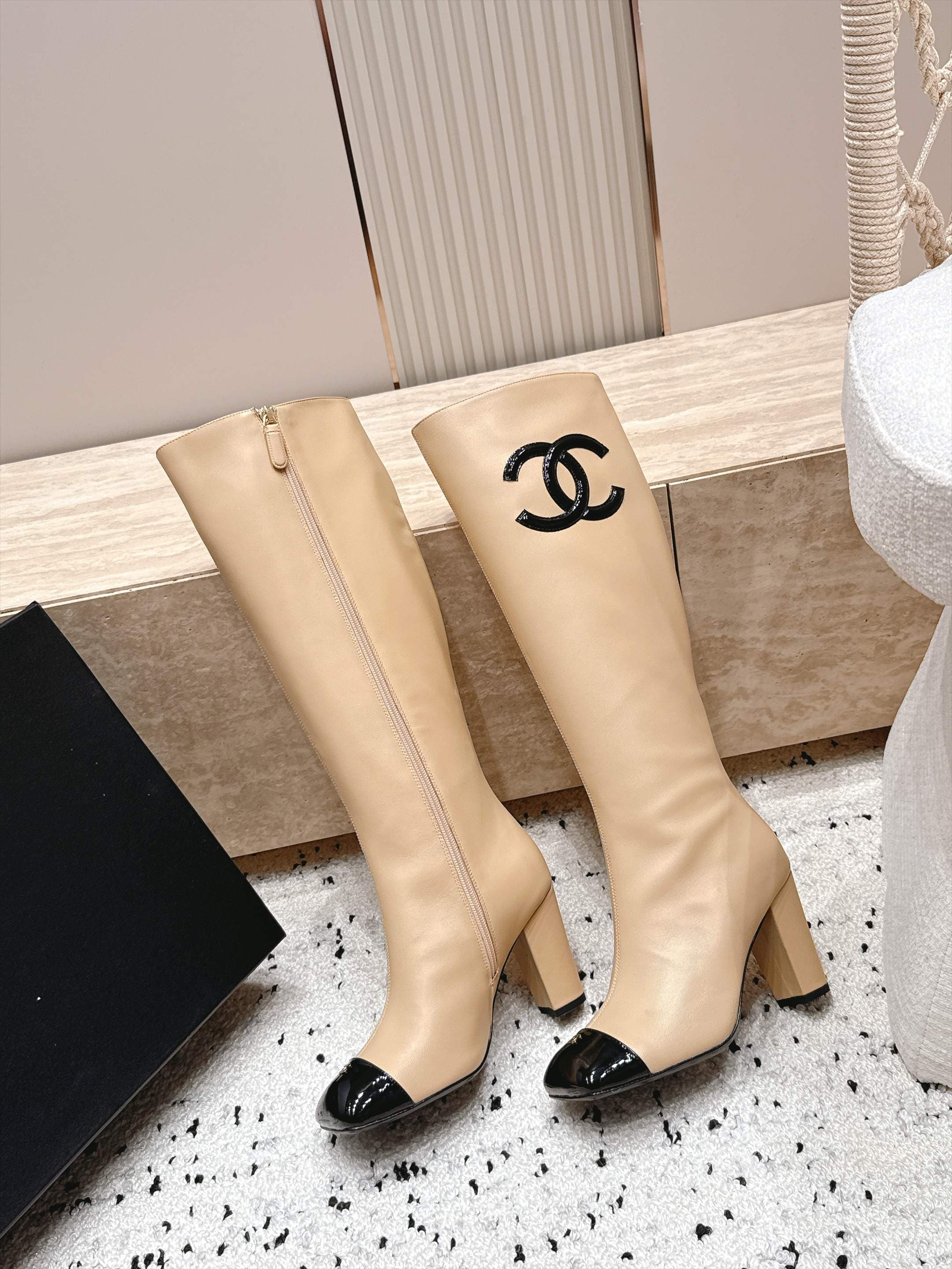 D8691 Chanel 2026vs Fall/Winter New Boot Collection... Square-toe high heels, long boots with classic mixed colors – exudes elegance and sophistication — image 4