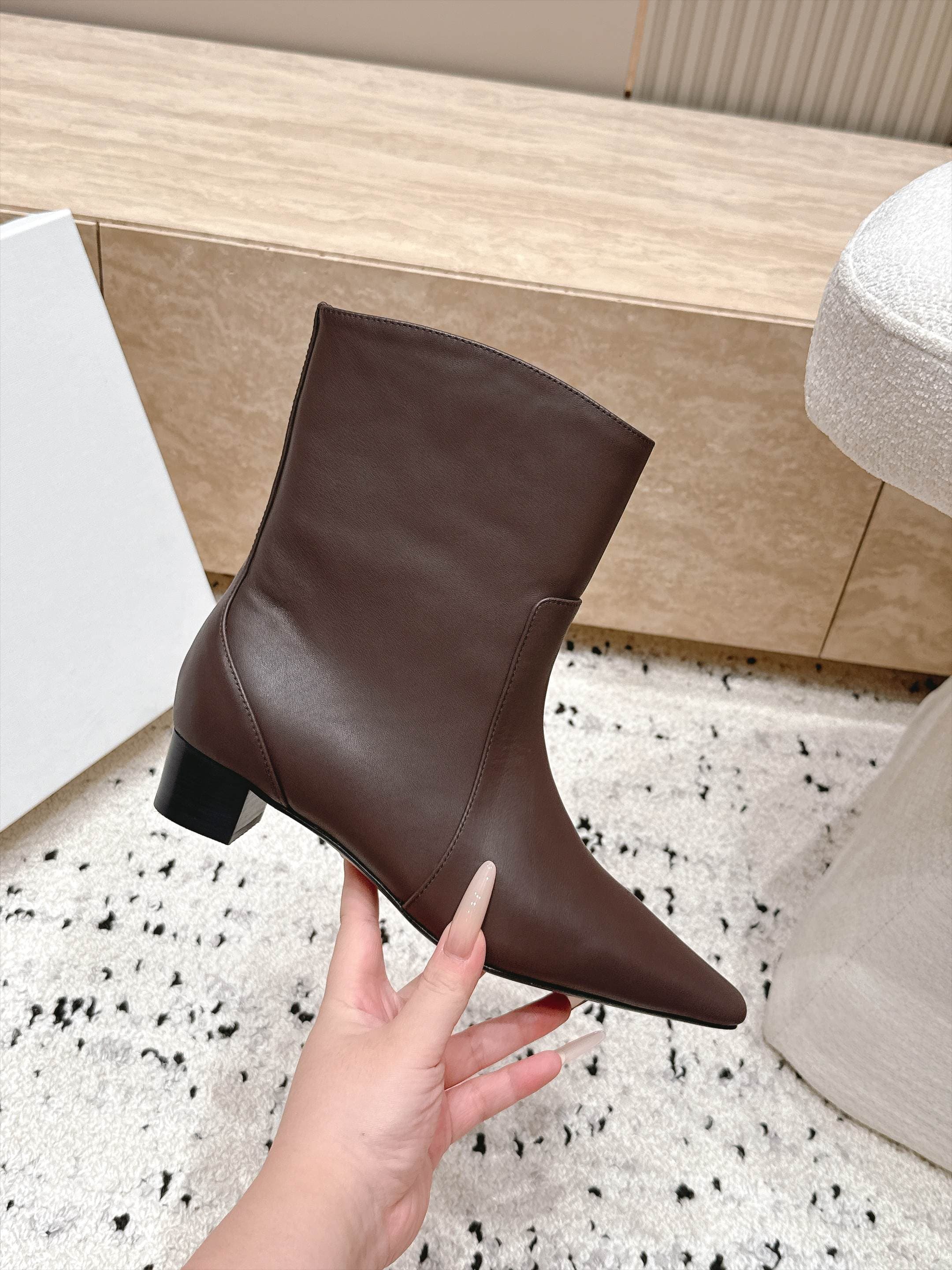 D8720 BY FAR～2026vs Autumn New Fashion Boots Collection… — image 6