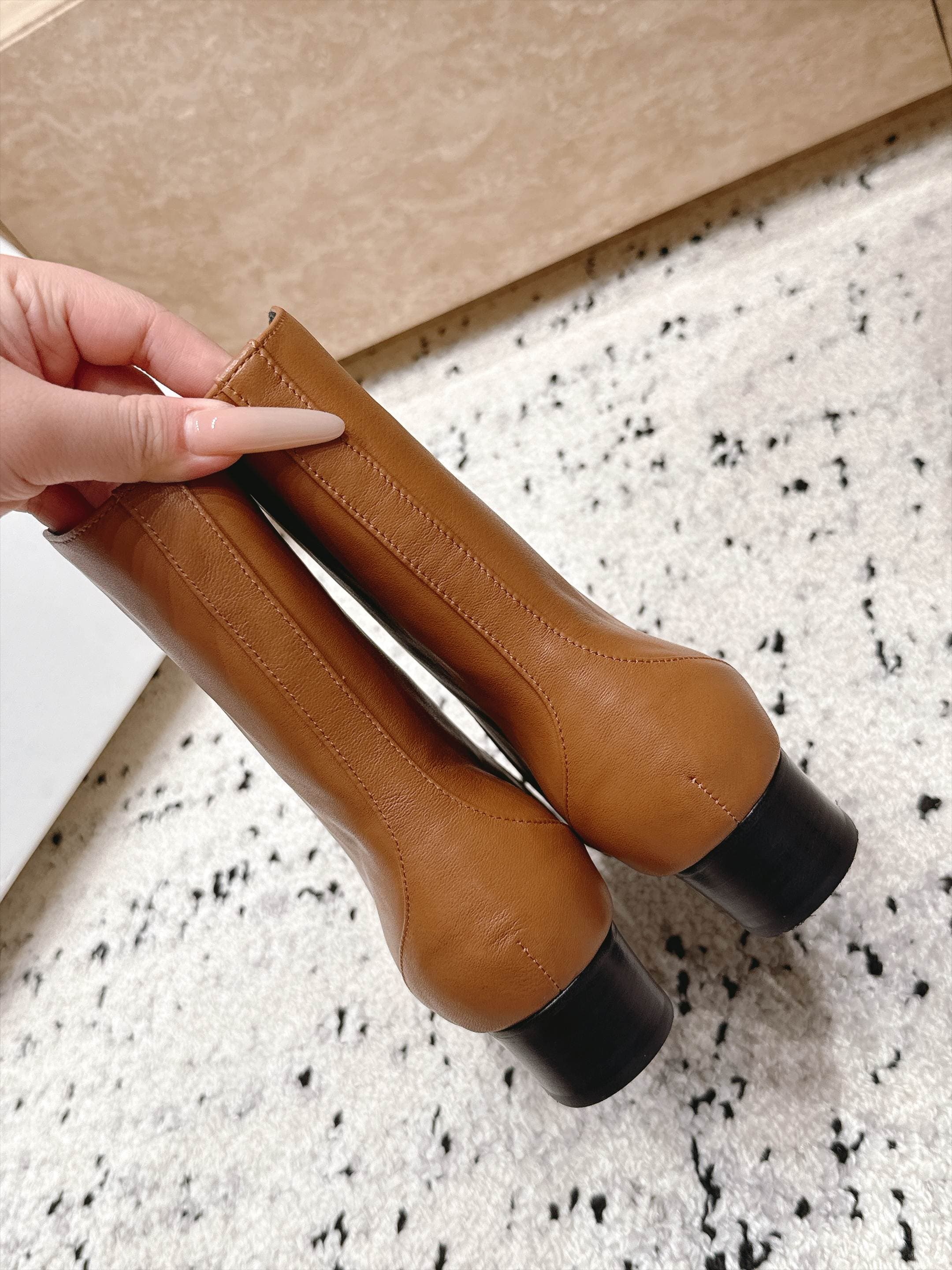 D8717 BY FAR～2026vs Autumn New Fashion Boots Collection… — image 8