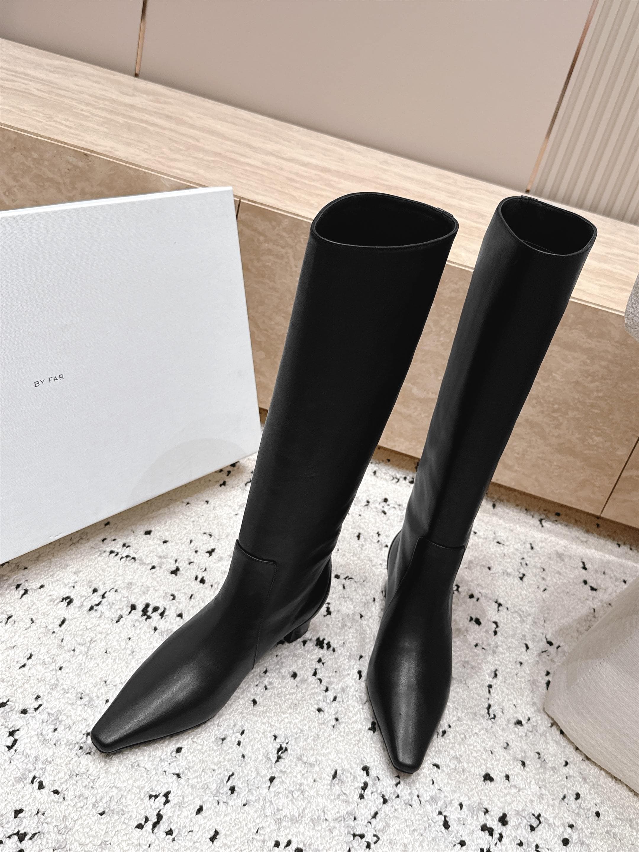 D8714 BY FAR～2026vs Autumn New Fashion Boots Collection… — image 3