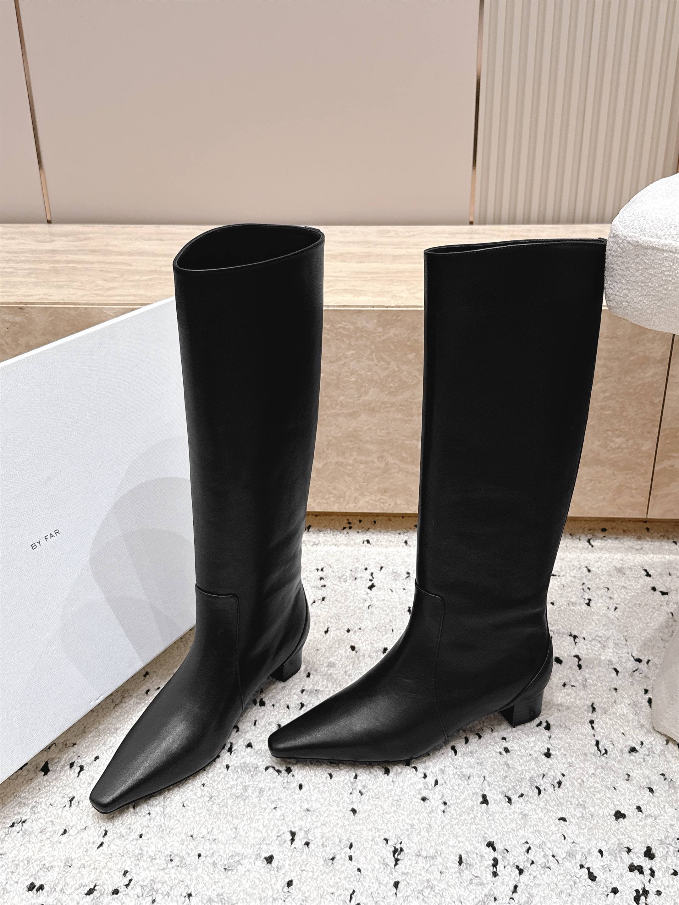 D8714 BY FAR～2026vs Autumn New Fashion Boots Collection… — image 1