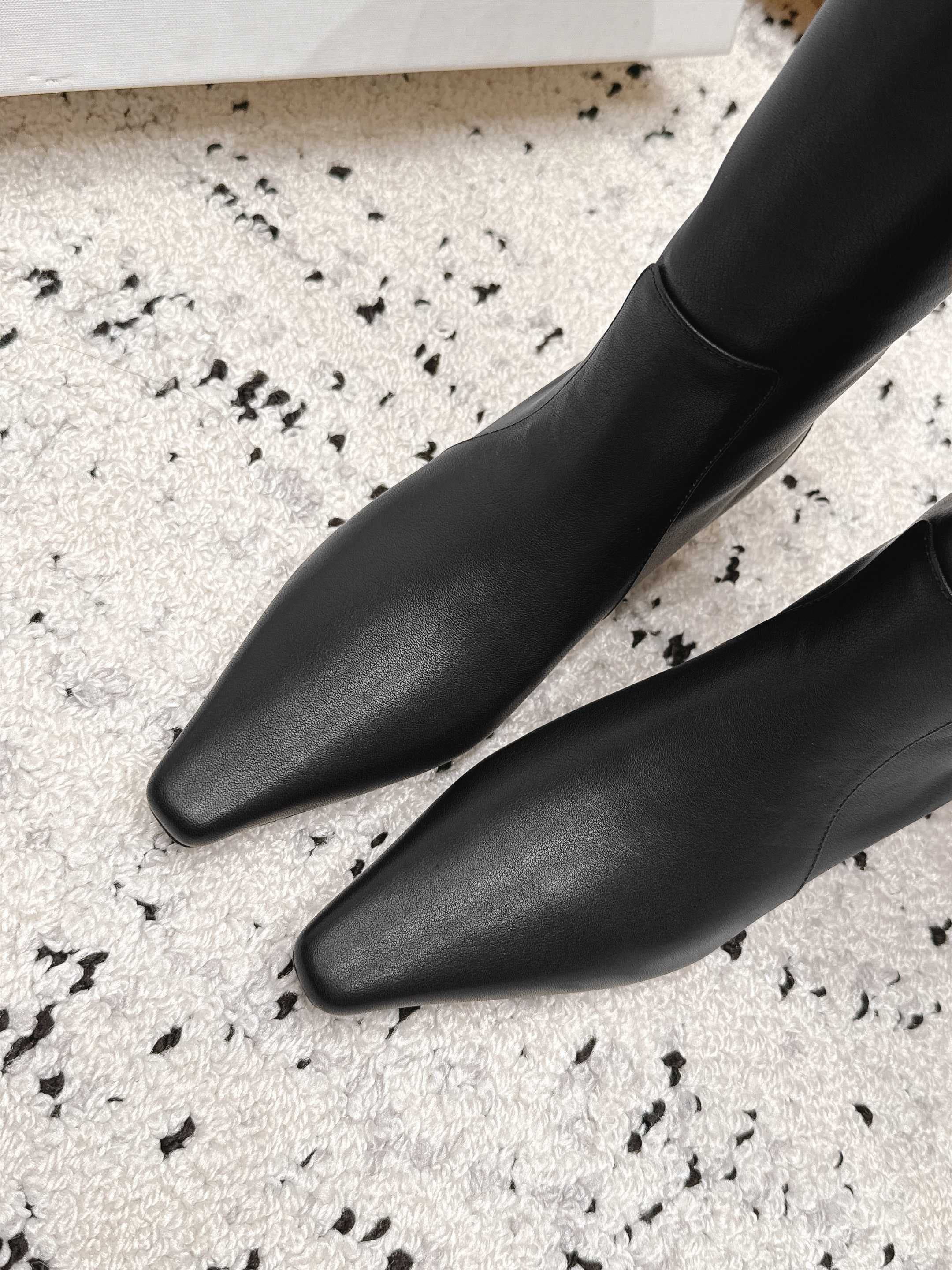 D8714 BY FAR～2026vs Autumn New Fashion Boots Collection… — image 5