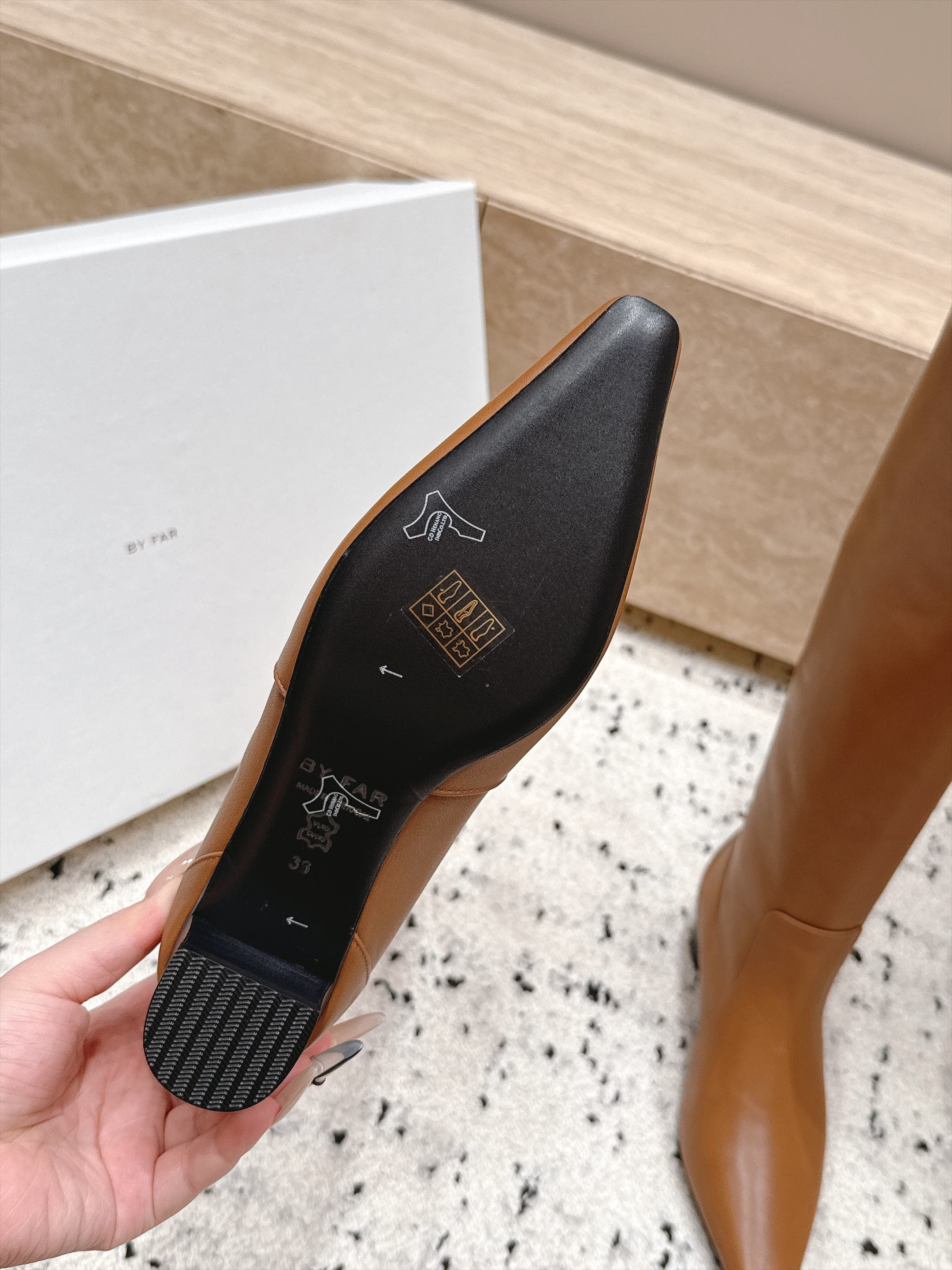 D8713 BY FAR～2026vs Autumn New Fashion Boots Collection… — image 8