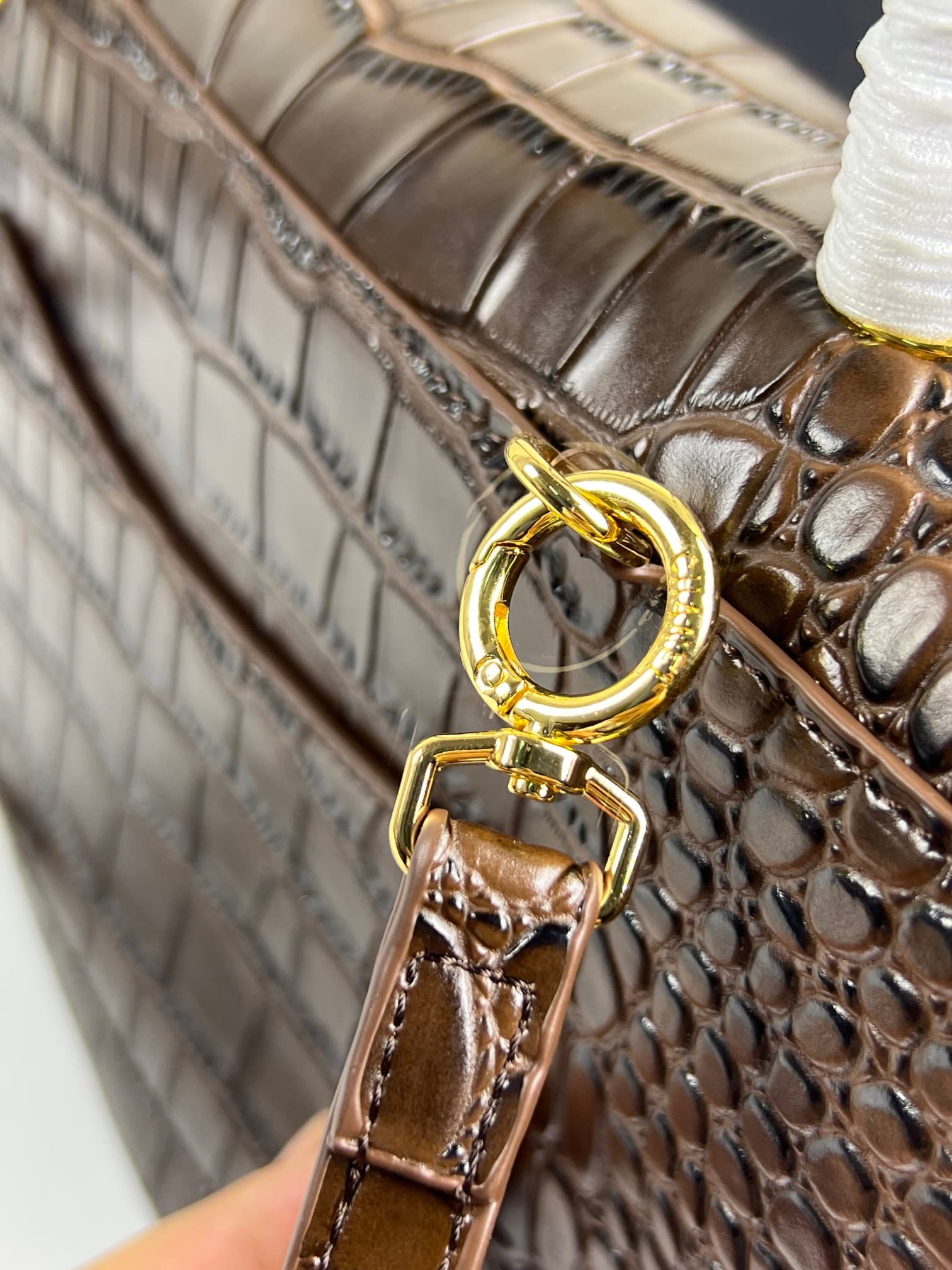 C1853 Chanel26s new model, oversized cf Maxi Flap — image 7