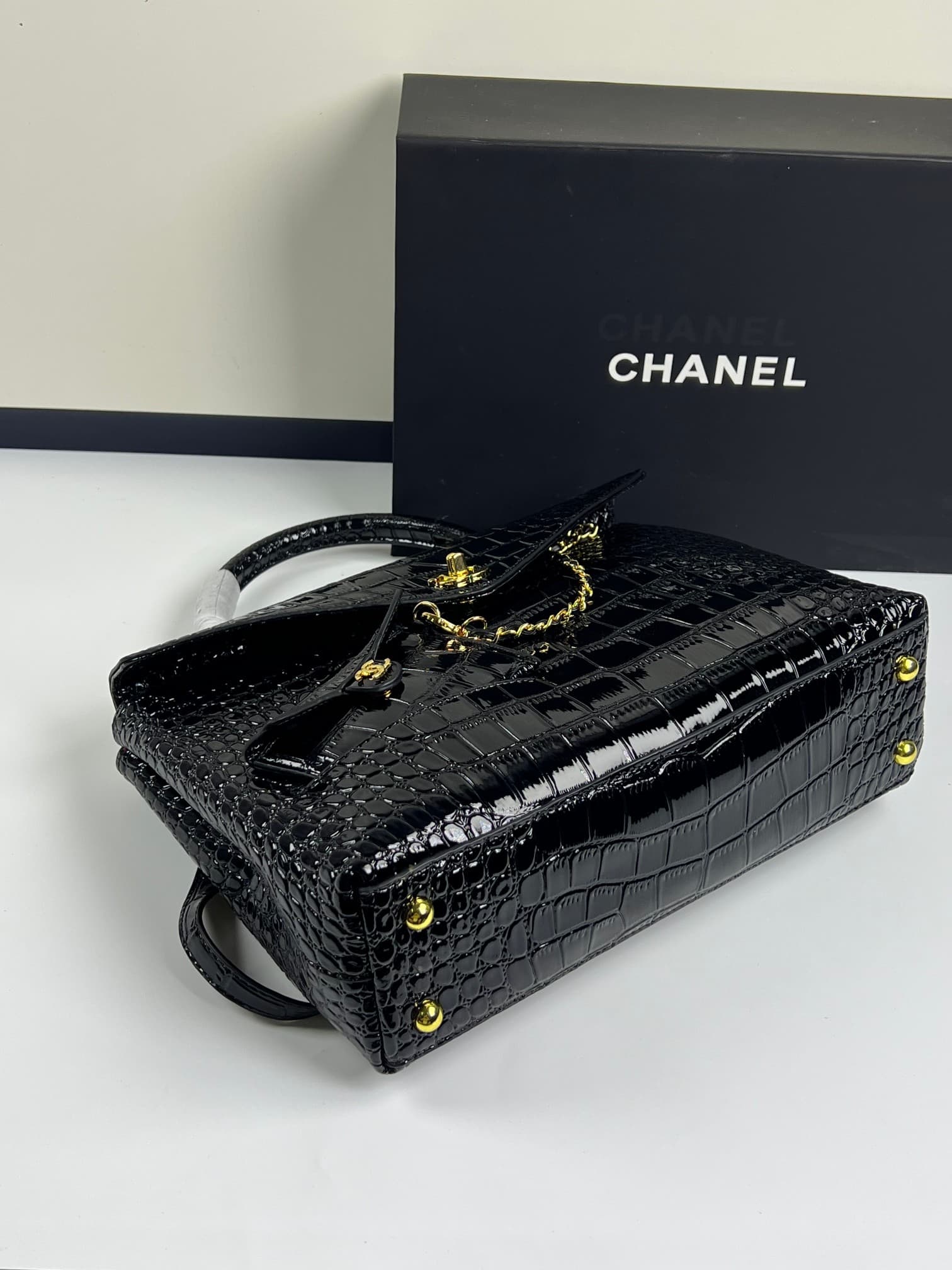 C1852 Chanel26s New model, extra-large cf Maxi Flap — image 4