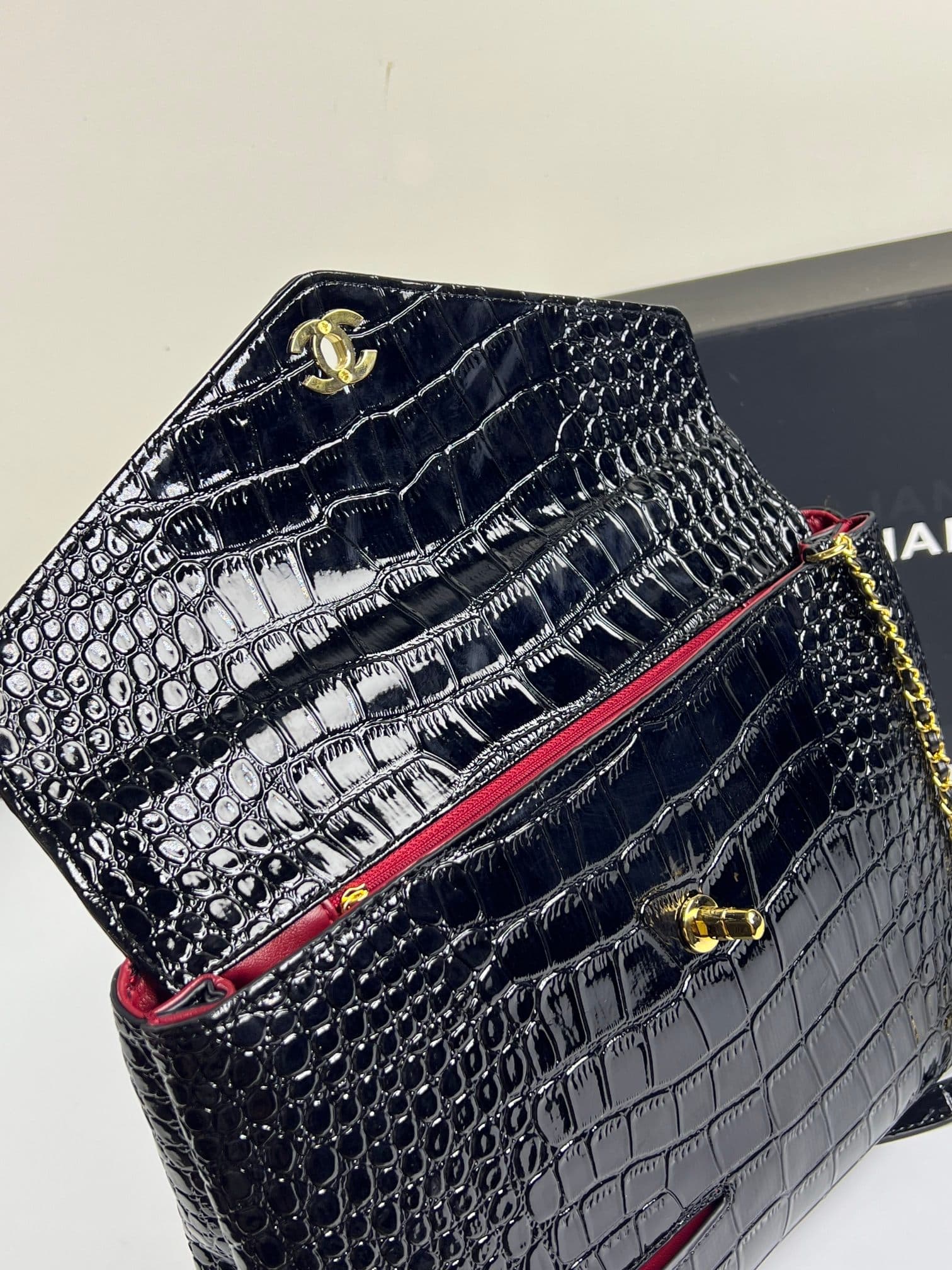 C1852 Chanel26s New model, extra-large cf Maxi Flap — image 8