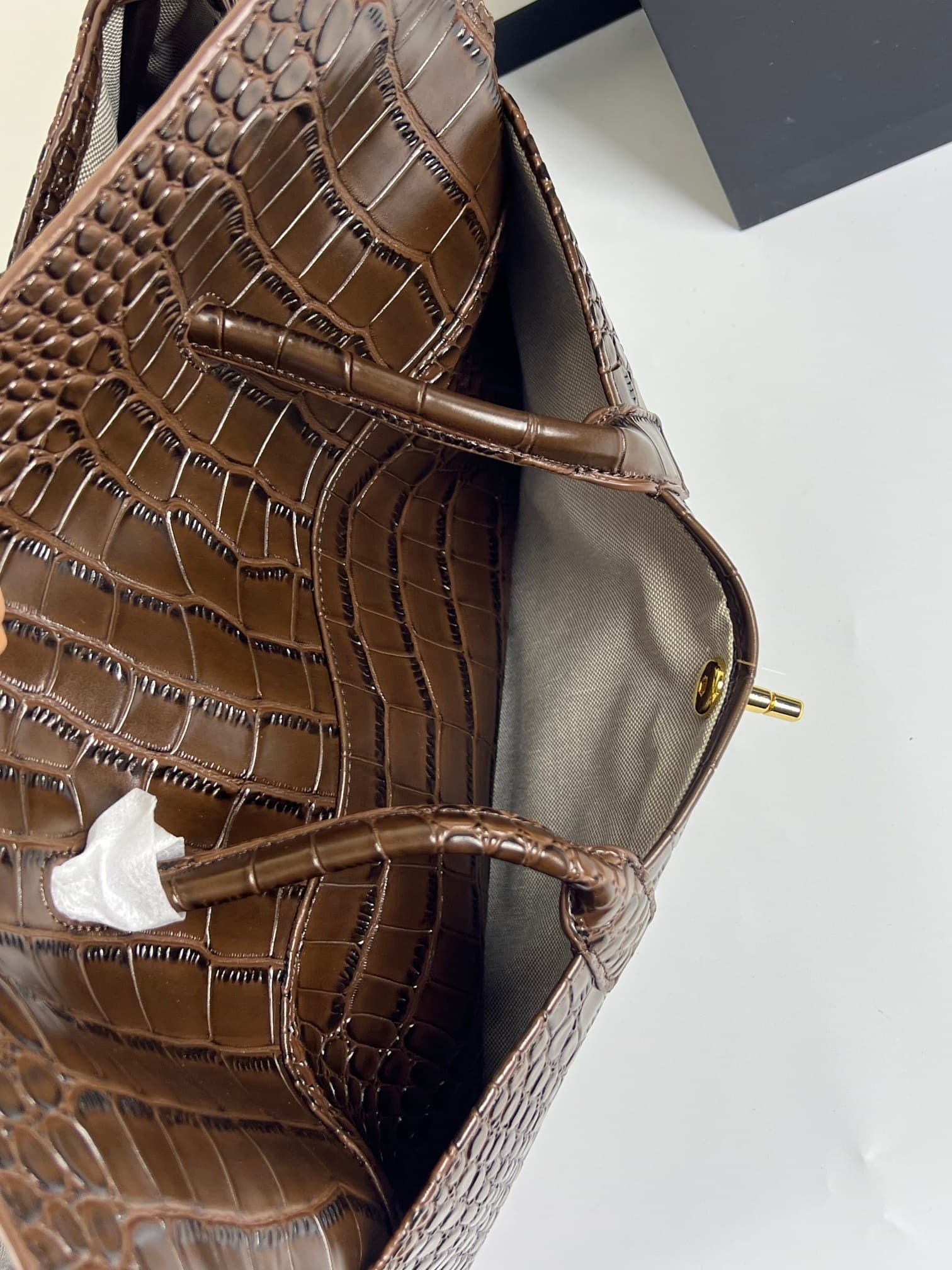 C1857 Chanel26 French-style boot upper with crocodile skin, new design, extra-large size, cf Maxi Flap — image 7