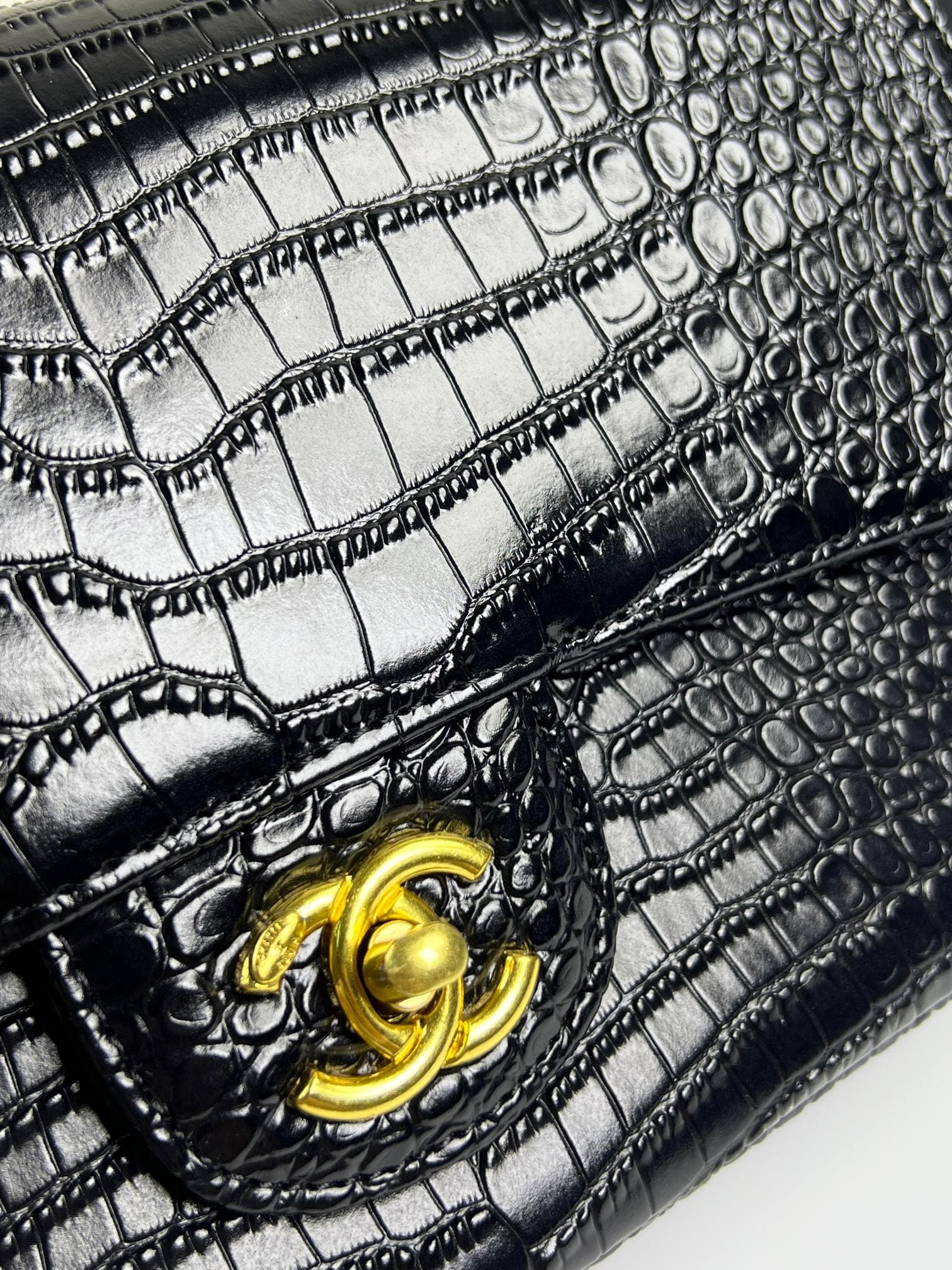 C1860 . Top-tier crocodile skin, classic cf1112 – original imported leather, with a steel stamp and chip marking. You can scan it with your phone to directly access the official website for information. 24k: gold electroplating on the leather; all hardwar — image 5