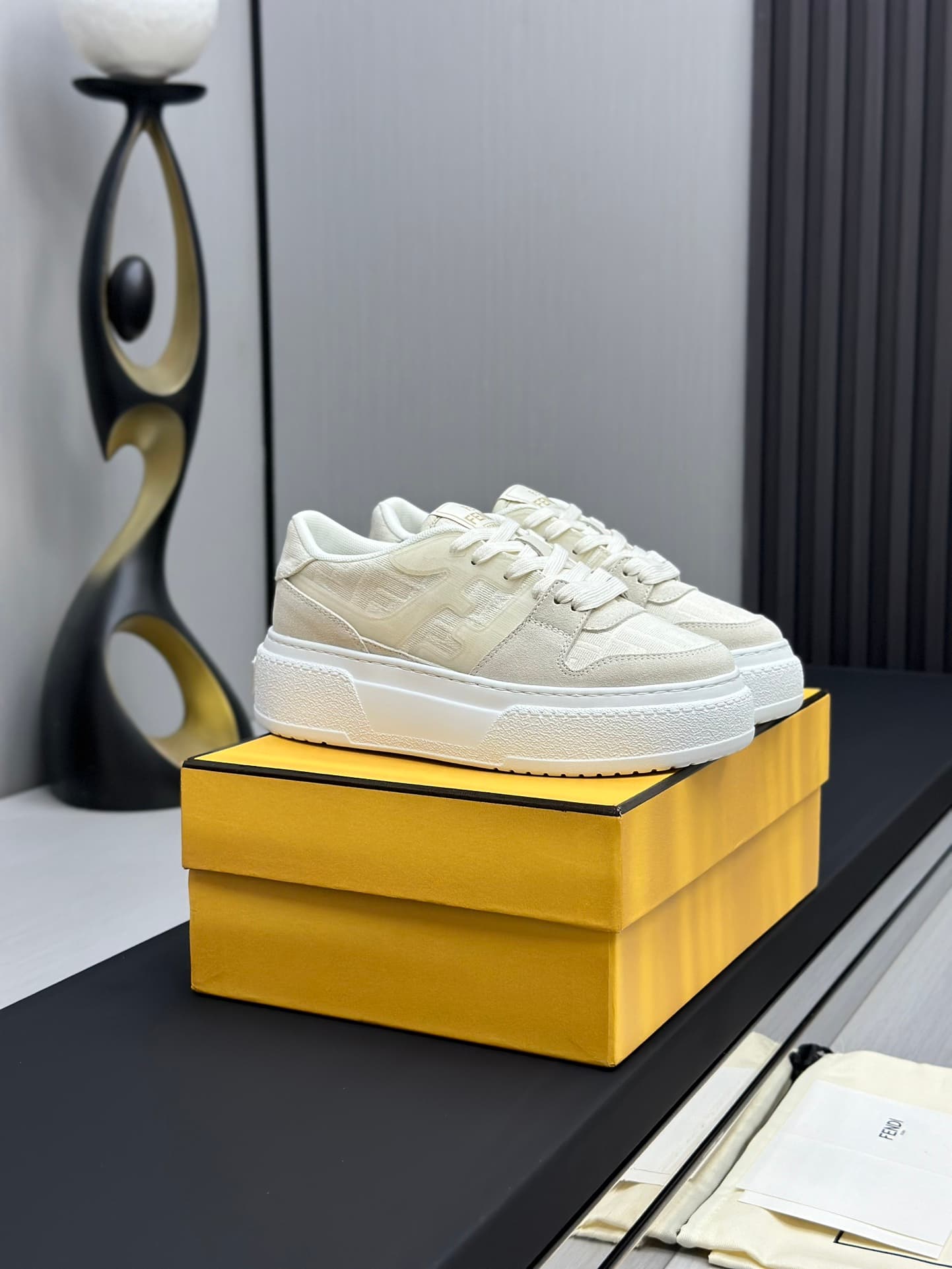 D8906 Running distance factory price 💰 Fendi 24ss thick heel match series, couple style, casual, sport shoes — image 2