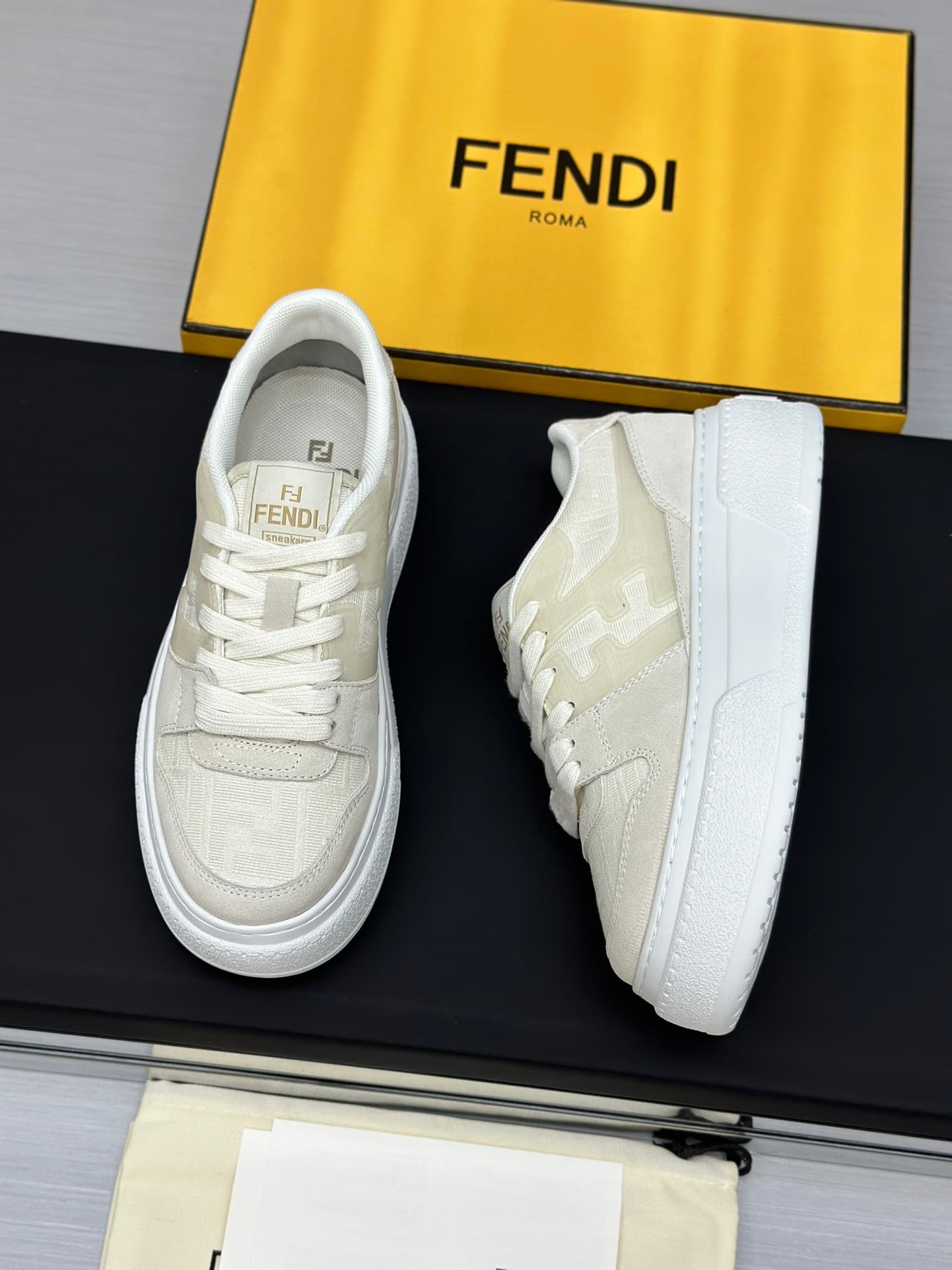 D8906 Running distance factory price 💰 Fendi 24ss thick heel match series, couple style, casual, sport shoes — image 7