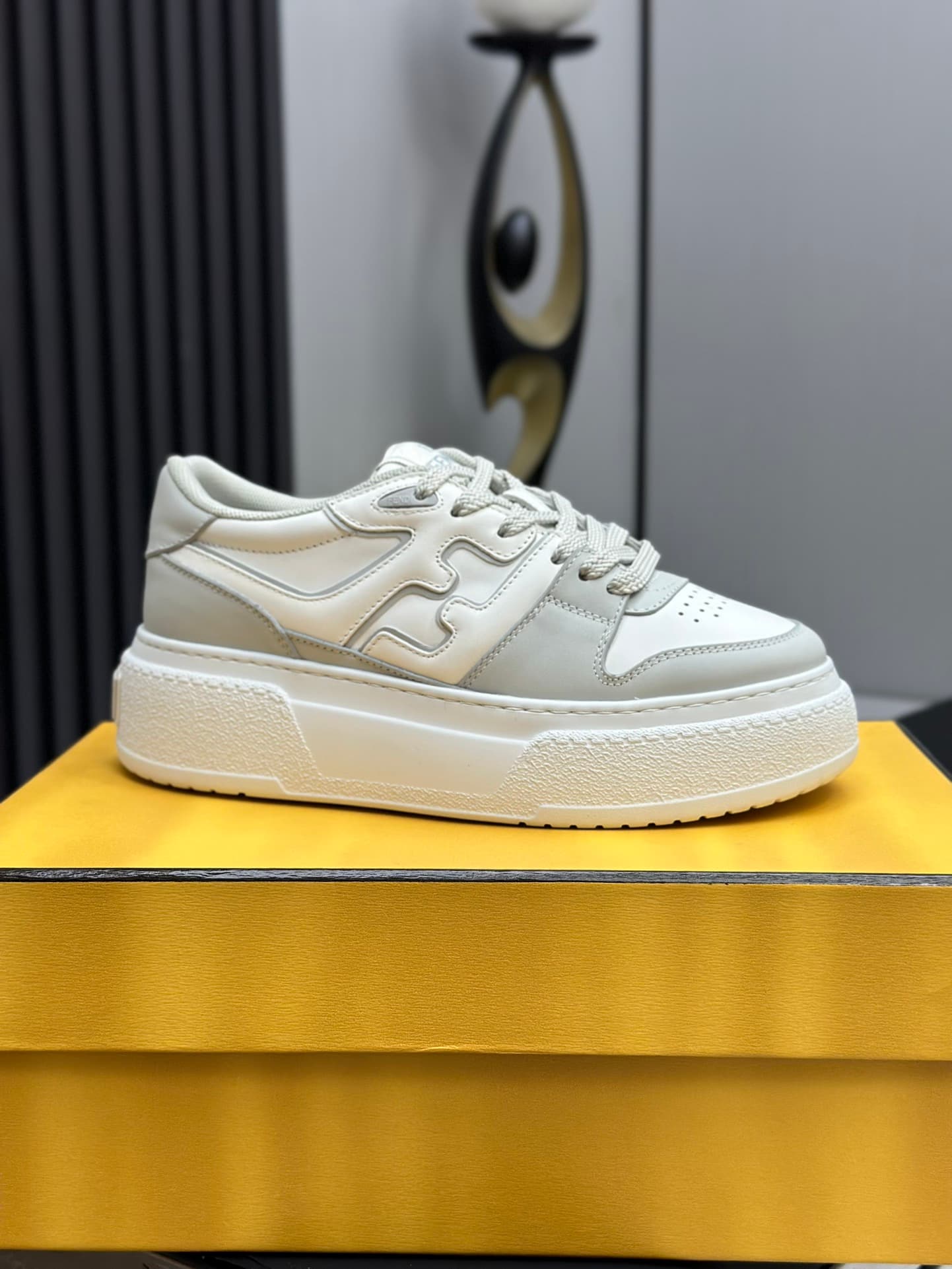D8903 Running distance factory price 💰 Fendi 24ss thick heel match series, couple style, casual, sport shoes — image 8