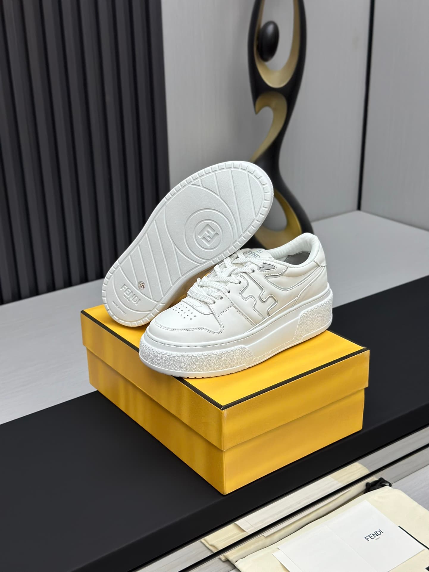 D8902 Running distance factory price 💰 Fendi 24ss thick heel match series, couple style, casual, sports shoes — image 6