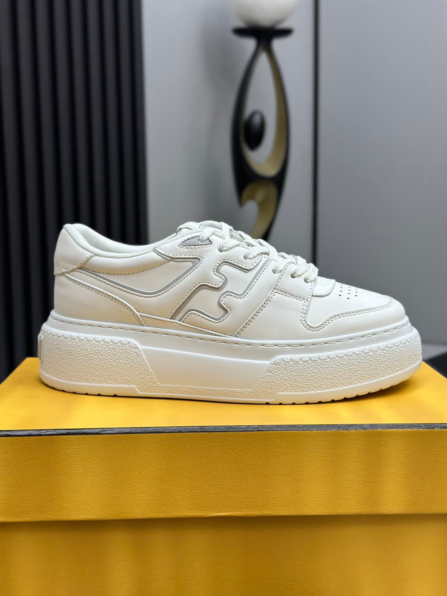 D8902 Running distance factory price 💰 Fendi 24ss thick heel match series, couple style, casual, sports shoes — image 8