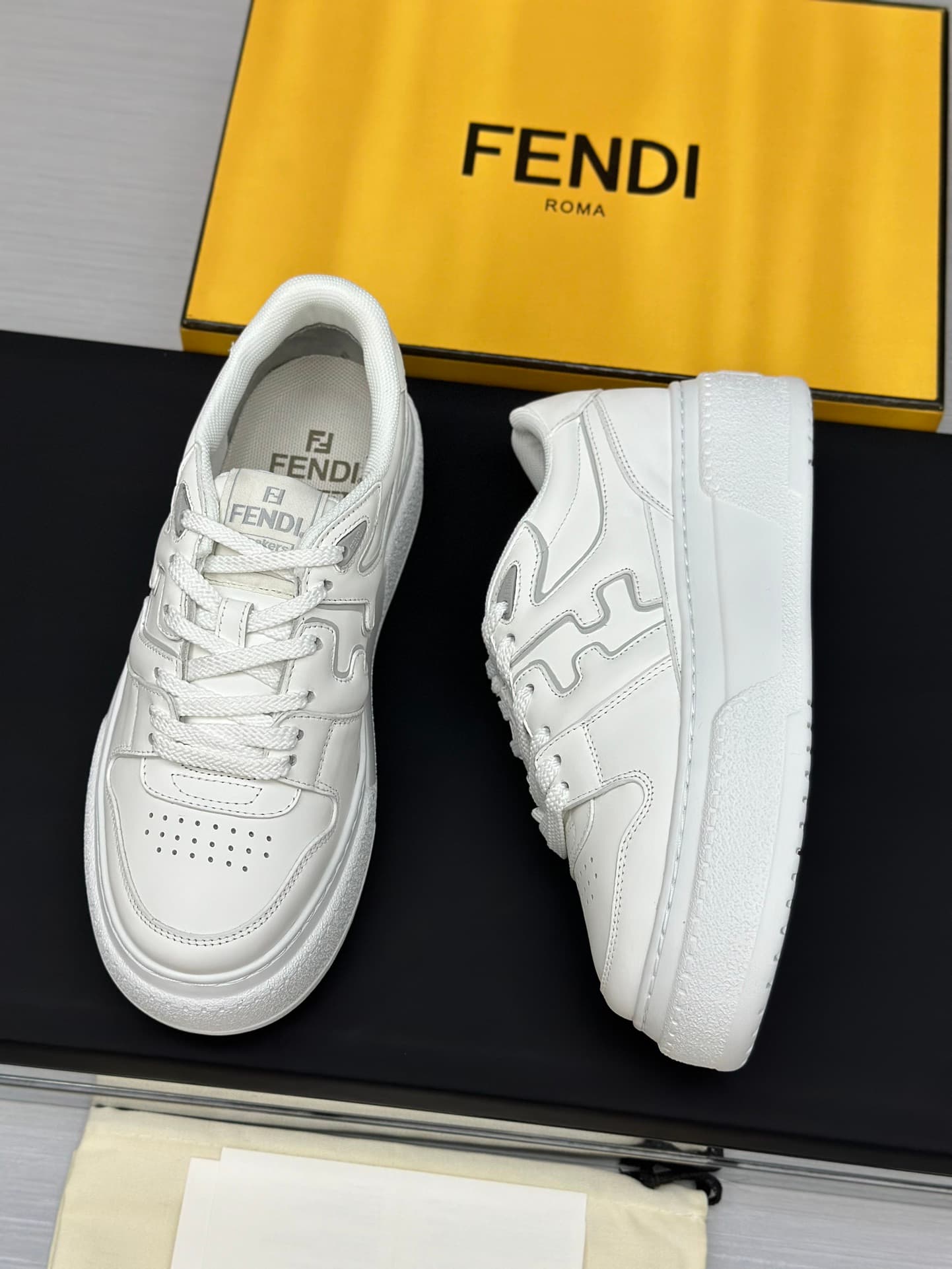 D8902 Running distance factory price 💰 Fendi 24ss thick heel match series, couple style, casual, sports shoes — image 7