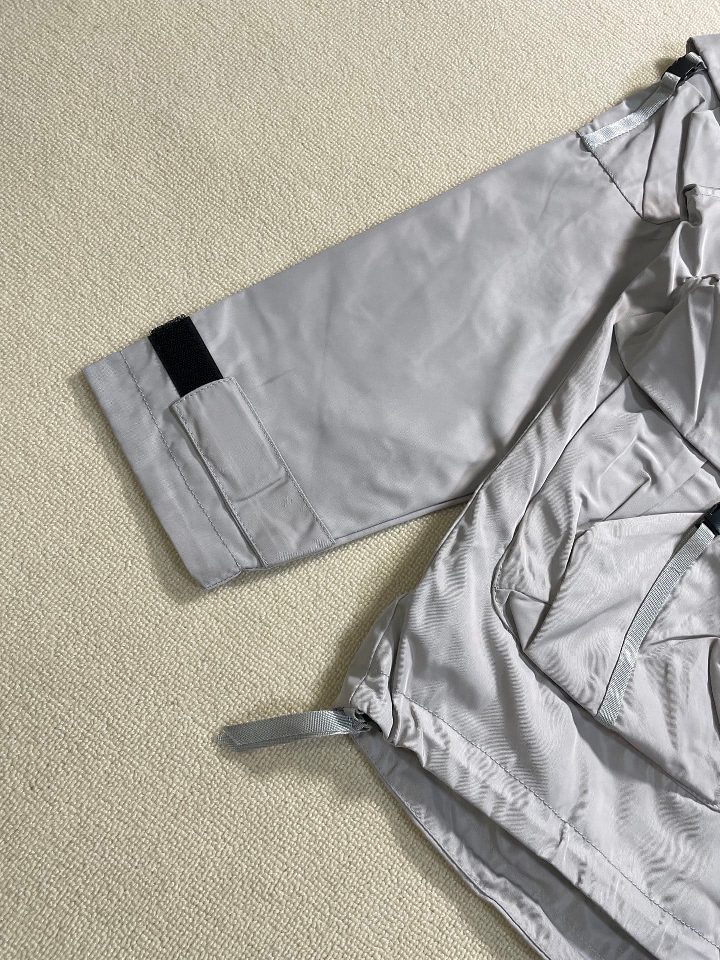 C12526 Light gray detail photos taken on the actual scene # — image 5