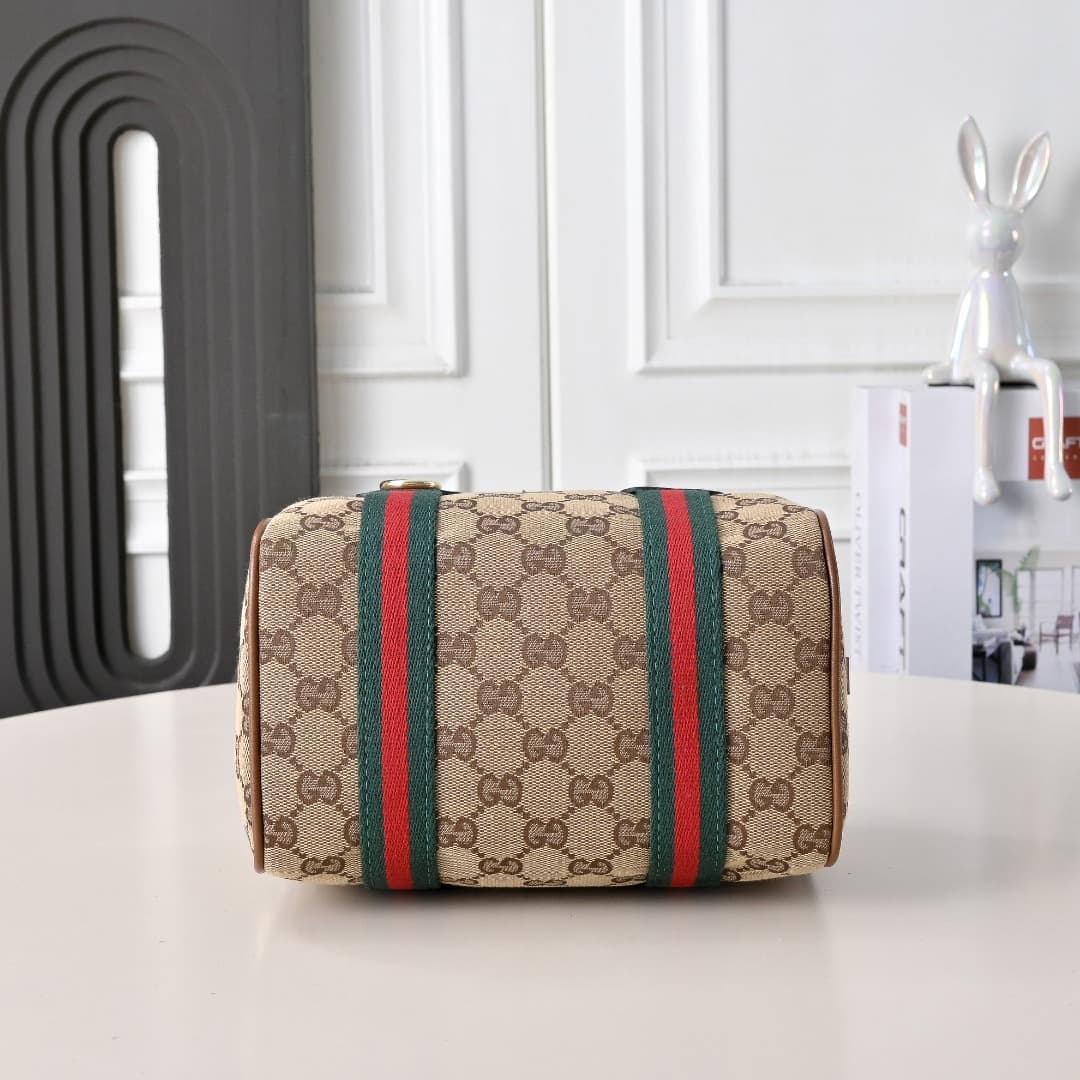 C3890 [Factory Direct Sale] Upgraded version. Inspired by Gucci’s iconic travel bag design, the brand has introduced the Mini GG handbag. This handbag is made from soft GG monogram canvas, with Web strap handles and a detachable shoulder strap. It reimagi — image 4
