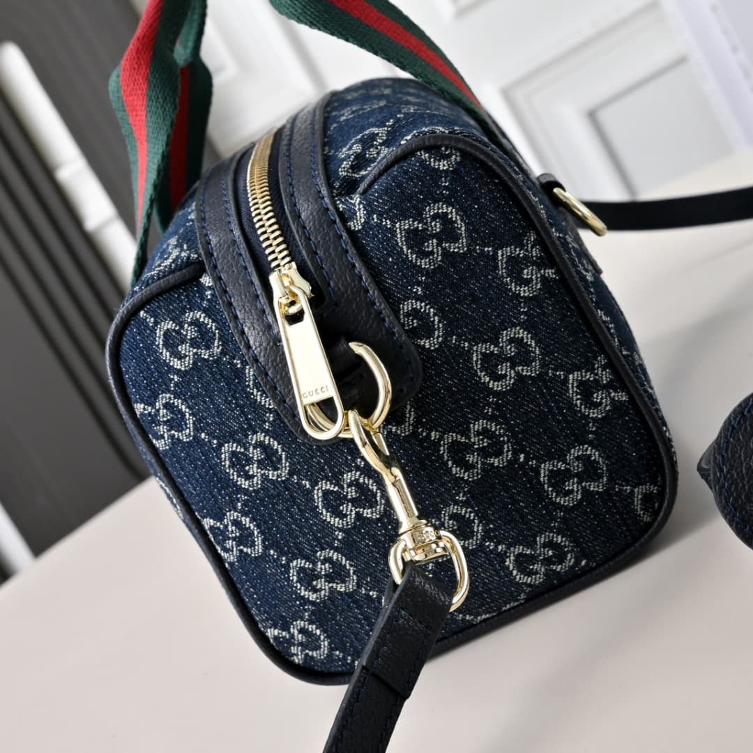 C3889 [Factory Direct Sale] Upgraded version. Inspired by Gucci’s iconic travel bag design, the brand has introduced the Mini GG handbag. This handbag is made from soft GG monogram cotton fabric, with web straps on the handles and a detachable shoulder st — image 7