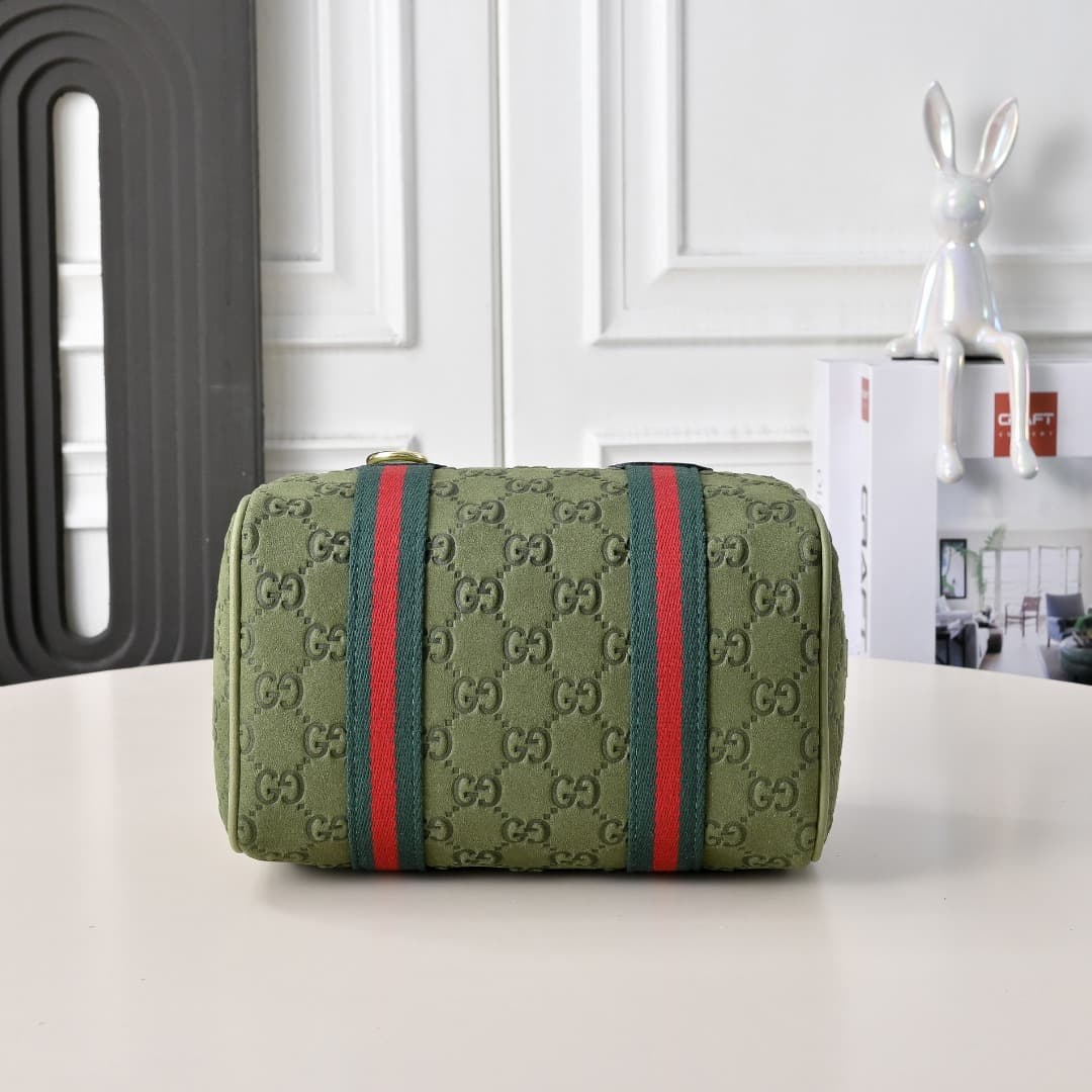 C3894 [Factory Direct Sale] Upgraded version. Inspired by Gucci’s iconic travel bag design, the brand has introduced the Mini GG handbag. This handbag is made from soft GG monogram cotton fabric, and features a Web strap handle as well as a detachable sho — image 4