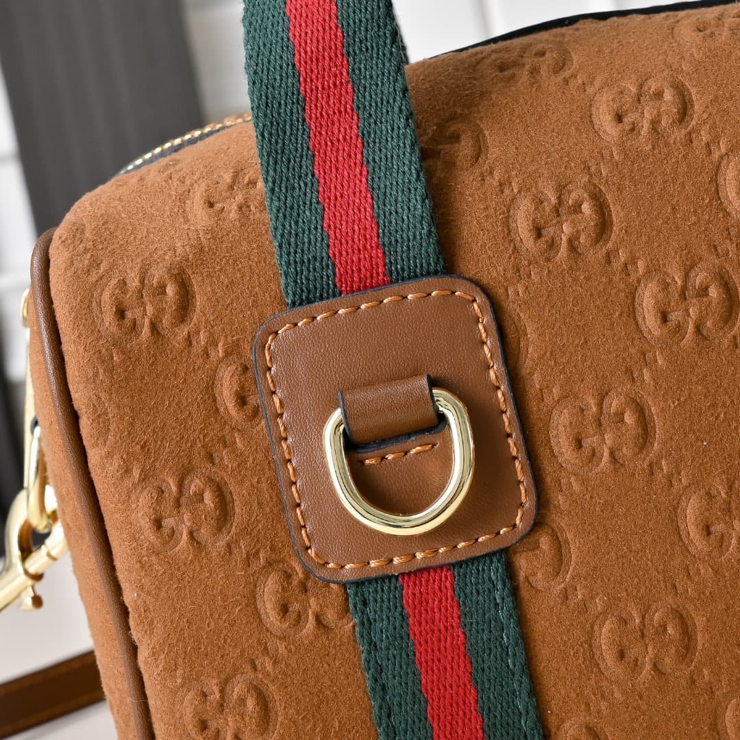 C3893 [Factory Direct Sale] Upgraded version. Inspired by Gucci’s iconic travel bag design, the brand has introduced the Mini GG handbag. This handbag is made from soft GG monogram cotton fabric; it features a Web strap handle and a detachable shoulder st — image 6