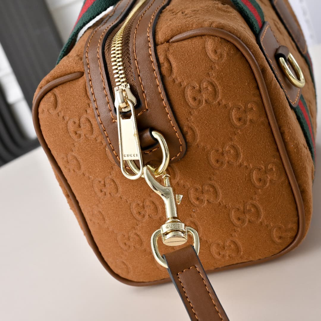 C3893 [Factory Direct Sale] Upgraded version. Inspired by Gucci’s iconic travel bag design, the brand has introduced the Mini GG handbag. This handbag is made from soft GG monogram cotton fabric; it features a Web strap handle and a detachable shoulder st — image 7