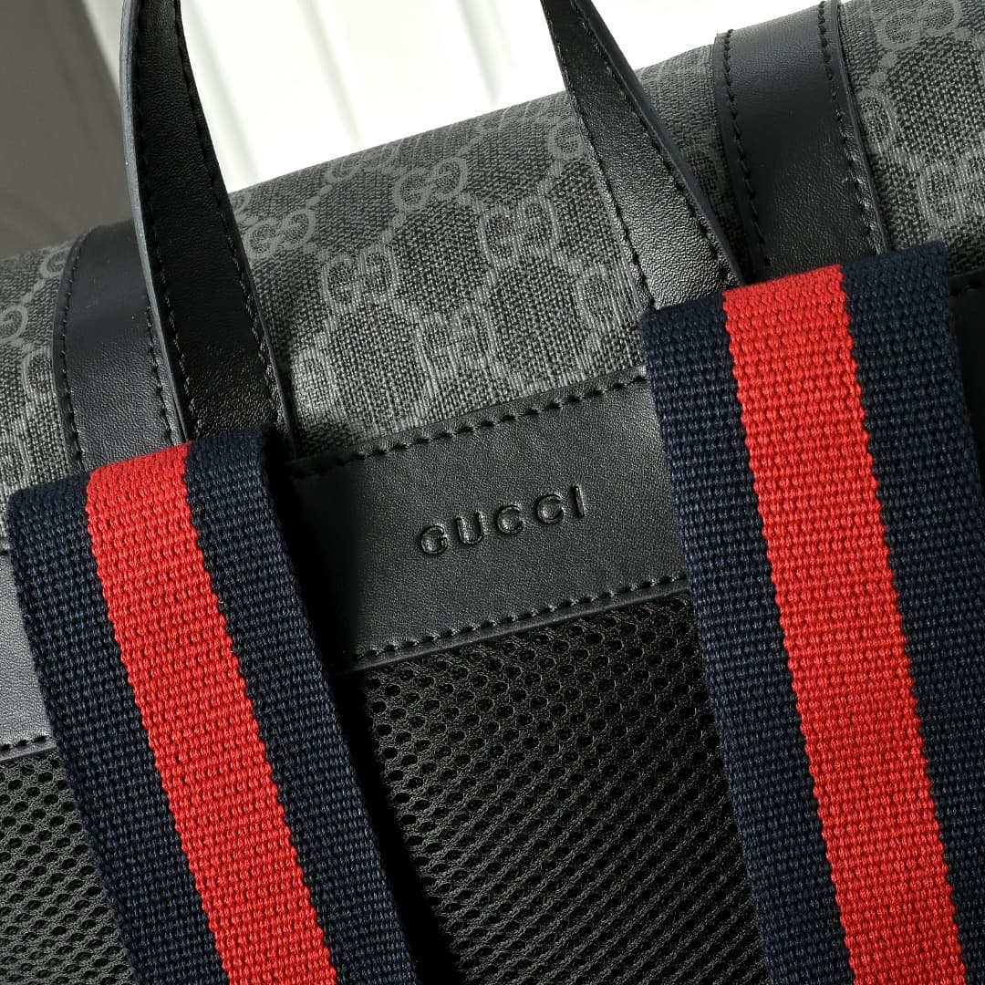 C3881 [Exclusive Background] Real-life photos, an upgraded version of the original design 🔥 The classic GG Supreme canvas is known for its soft texture and stretchability. It is one of those classic fabrics that remain vibrant over time despite being used — image 6