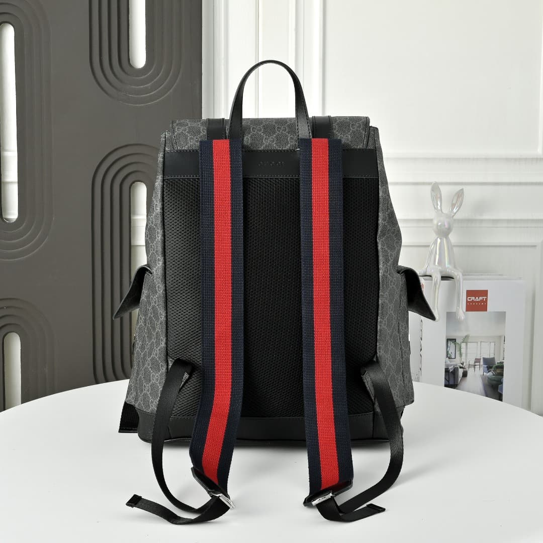C3881 [Exclusive Background] Real-life photos, an upgraded version of the original design 🔥 The classic GG Supreme canvas is known for its soft texture and stretchability. It is one of those classic fabrics that remain vibrant over time despite being used — image 3