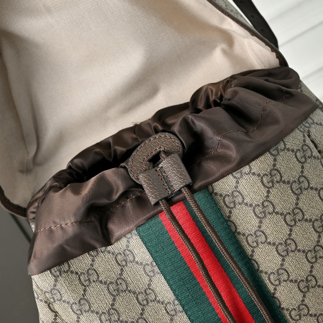 C3884 [Exclusive Background] Real-life photos, original version upgraded 🔥 High-quality artificial canvas combined with distinct high-tech mesh details; the design concept is inspired by mountain climbing. The two distinctive brand elements—patterns and s — image 7