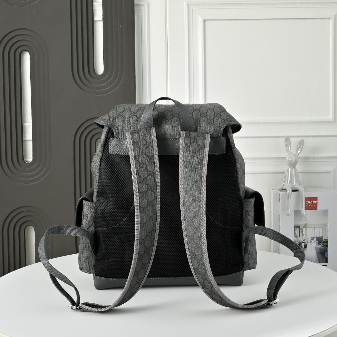 C3883 [Exclusive Background] Real-life photos, original version upgraded 🔥 High-quality artificial canvas combined with distinct high-tech mesh details; the design concept is inspired by mountain climbing. The two distinctive brand elements—patterns and s — image 2