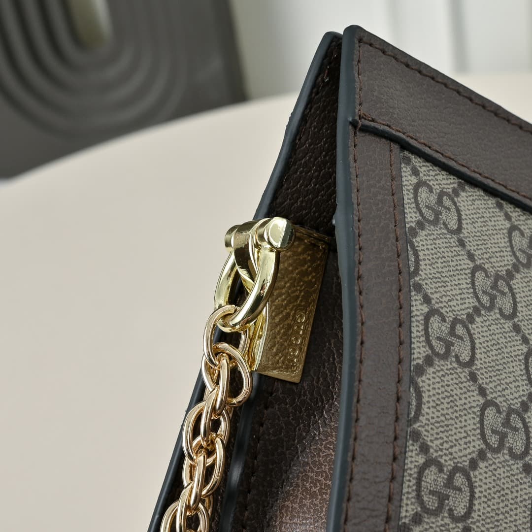 C3973 [Exclusive Background] Real photos of the product; original version upgraded 🔥 Ophidia collection with embroidered ribbed stripes, highlighting a vintage/retro design. The style has a structured look, securely closed with magnetic buttons, with leat — image 5