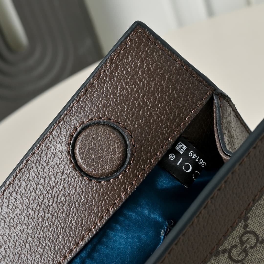 C3973 [Exclusive Background] Real photos of the product; original version upgraded 🔥 Ophidia collection with embroidered ribbed stripes, highlighting a vintage/retro design. The style has a structured look, securely closed with magnetic buttons, with leat — image 7