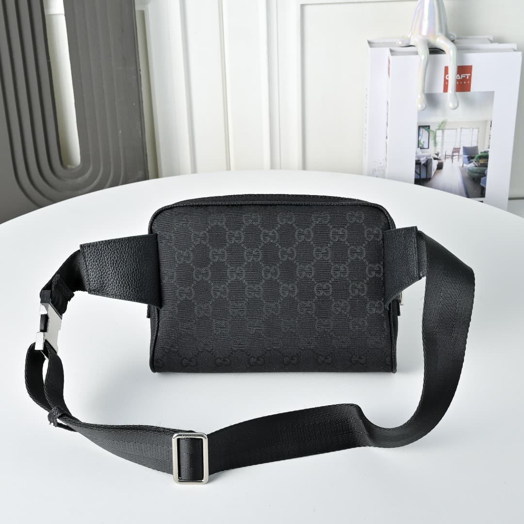 C3904 [Exclusive Background] Real-life photos of the product; an upgraded version of the Gucci backpack with canvas and leather materials, and double G prints with zippers — image 2