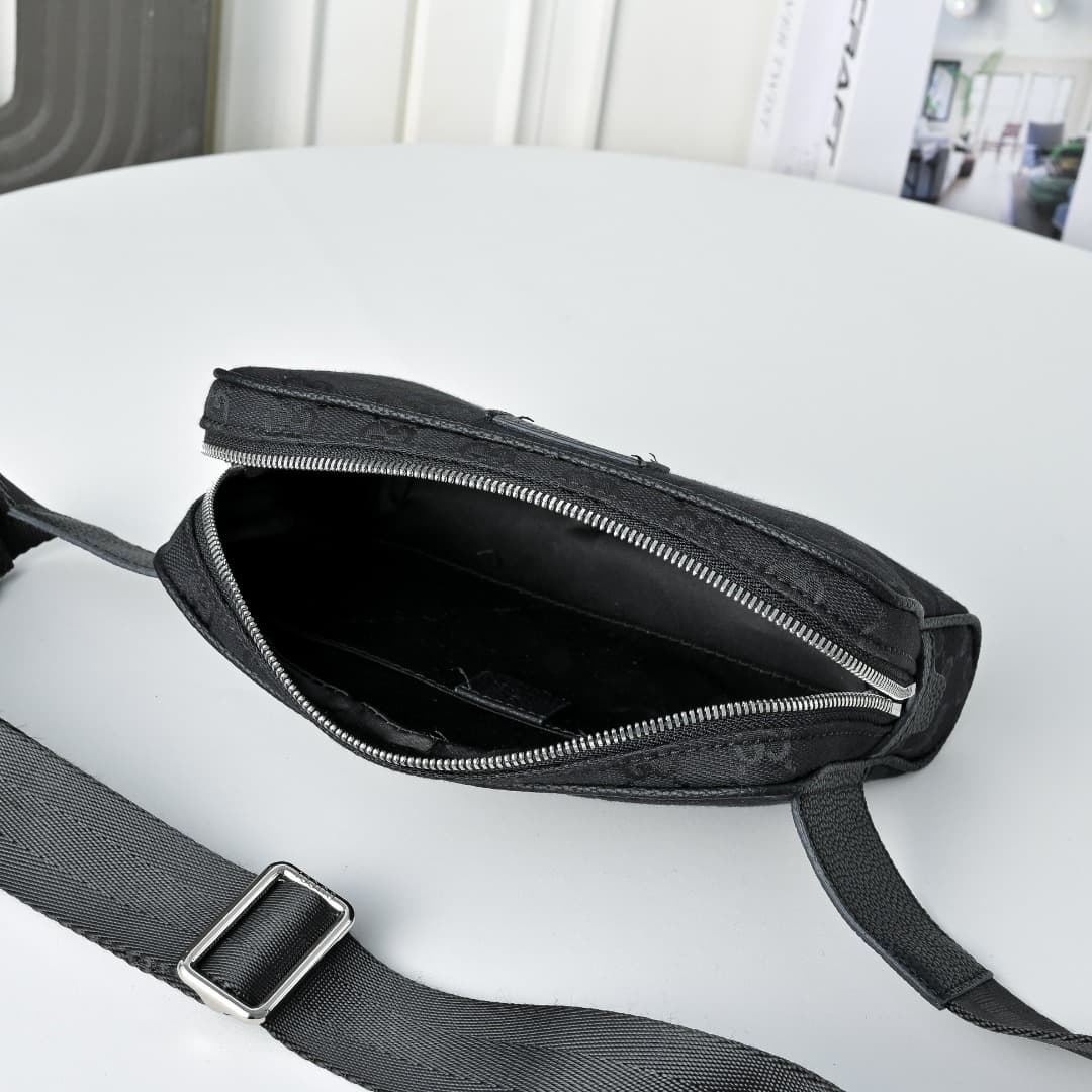 C3904 [Exclusive Background] Real-life photos of the product; an upgraded version of the Gucci backpack with canvas and leather materials, and double G prints with zippers — image 8