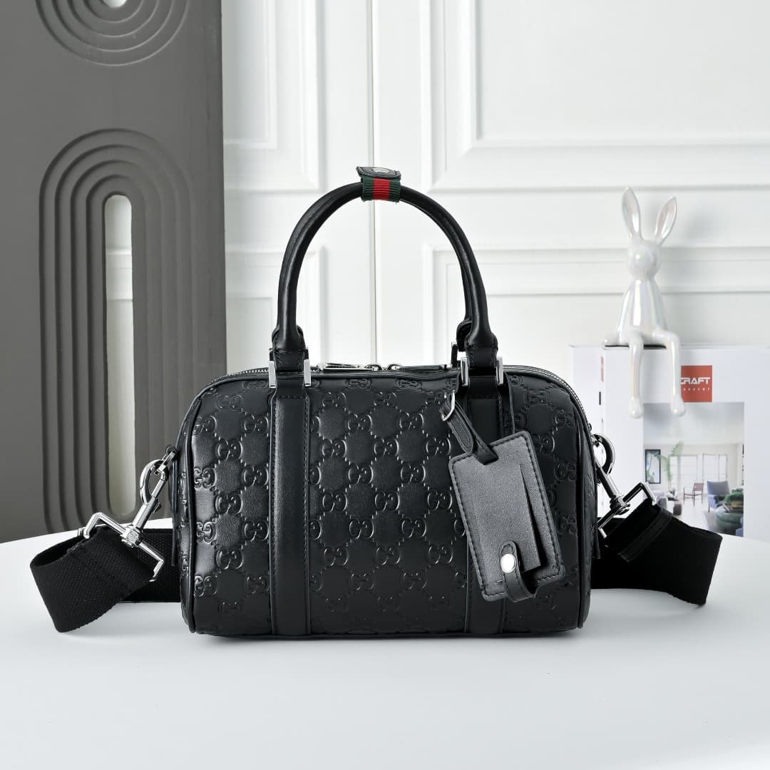C3899 [Exclusive Background] Real photos of the product, original version upgraded 🔥 Super Double G collection. From everyday wear to special occasions, various patterns that the brand loves add extra charm to these new leather items. This handbag is craf — image 1
