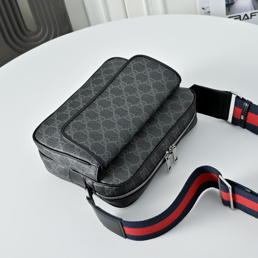 C3901 [Exclusive Background] Real-life photos, original version upgraded 🔥 Small-sized GG crossbody bag from the early autumn collection. This crossbody bag is a perfect choice for everyday styles. The accessories feature a classic letter pattern, interpr — image 7