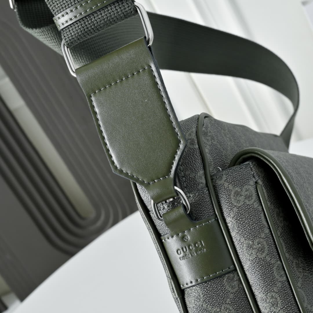 C3900 [Exclusive Background] Real-life photos, original version upgraded 🔥 Small-sized GG crossbody bag – selected from the Early Autumn collection. It’s an ideal choice for everyday styling. The accessories feature a classic letter pattern, interpreting  — image 5