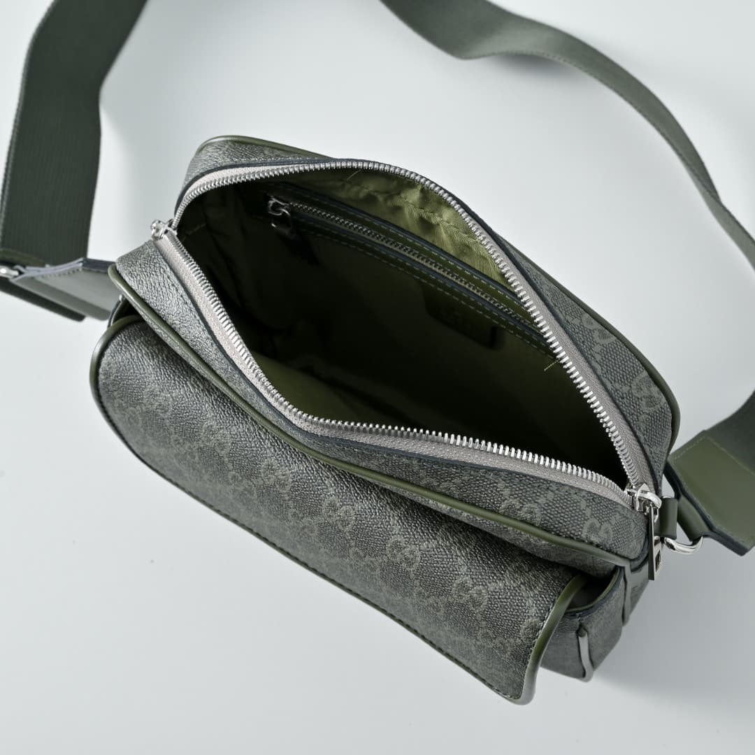 C3900 [Exclusive Background] Real-life photos, original version upgraded 🔥 Small-sized GG crossbody bag – selected from the Early Autumn collection. It’s an ideal choice for everyday styling. The accessories feature a classic letter pattern, interpreting  — image 8
