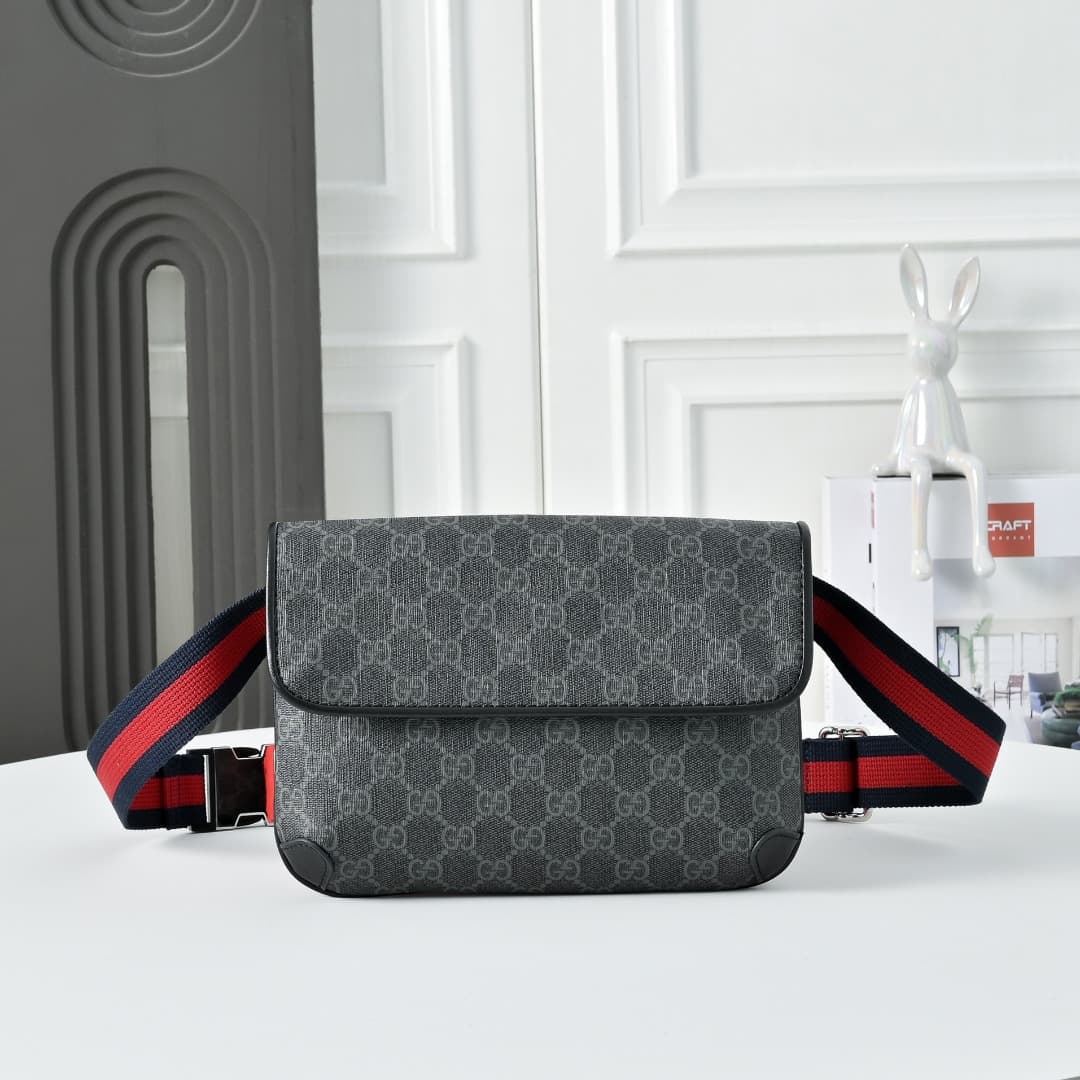 C3903 [Exclusive Background] Real-life photos, original version upgraded 🔥 GG backpack with zipper pocket. The classic GG Supreme canvas is known for its soft texture and stretchy properties; it’s one of the classic fabrics that have remained unchanged ov — image 1