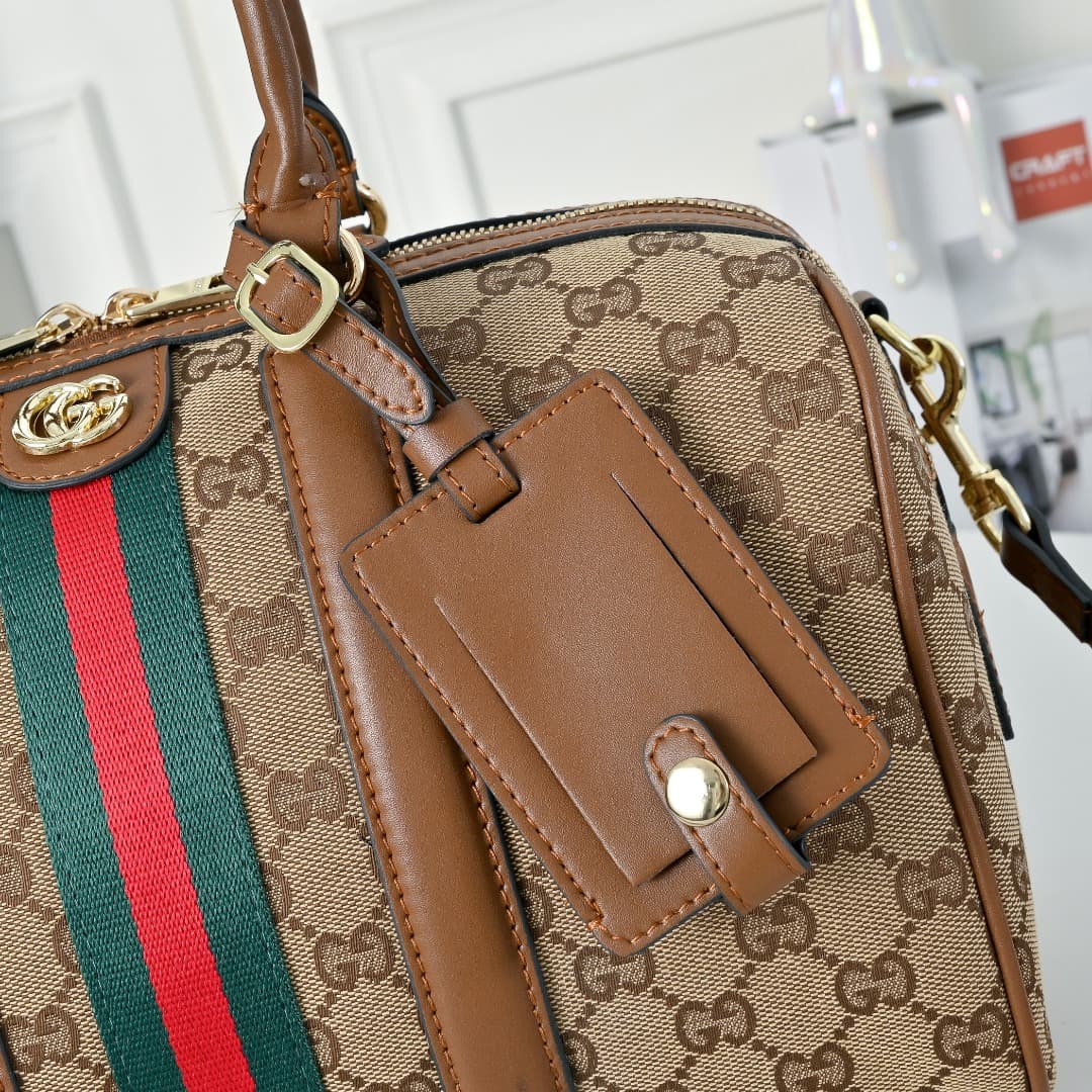 C3897 [Exclusive Background] Real-life photos, original upgraded version 🔥 Super Double G collection. From daily wear to special occasions, various patterns loved by the brand add extra charm to these new leather items. This handbag is crafted from black  — image 6